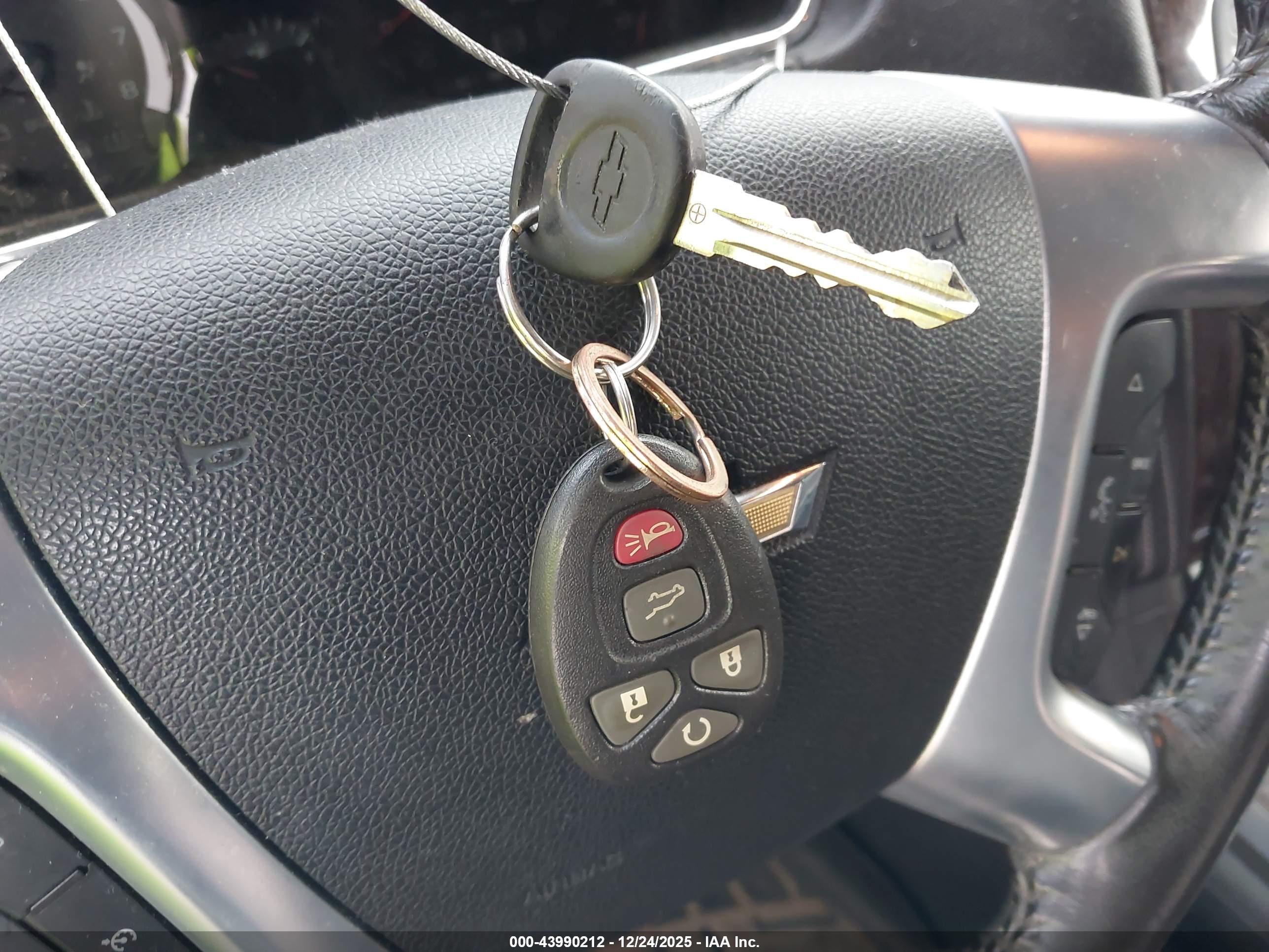 CHEVROLET TRAVERSE image 11