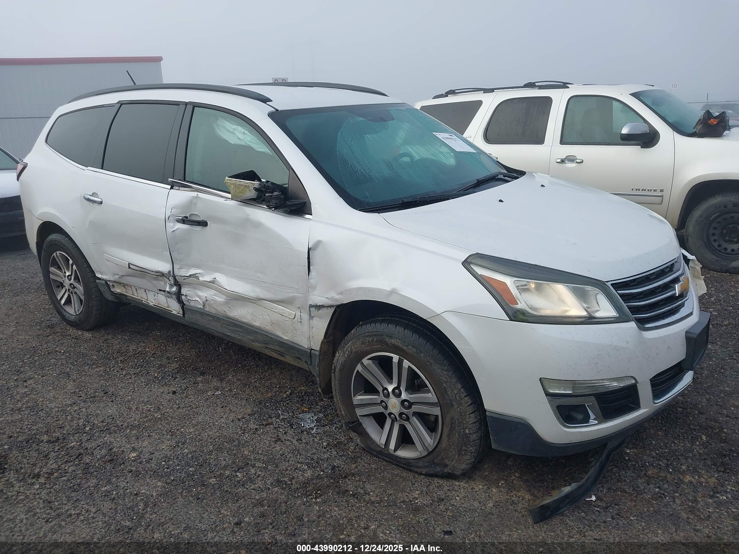 CHEVROLET TRAVERSE image 6