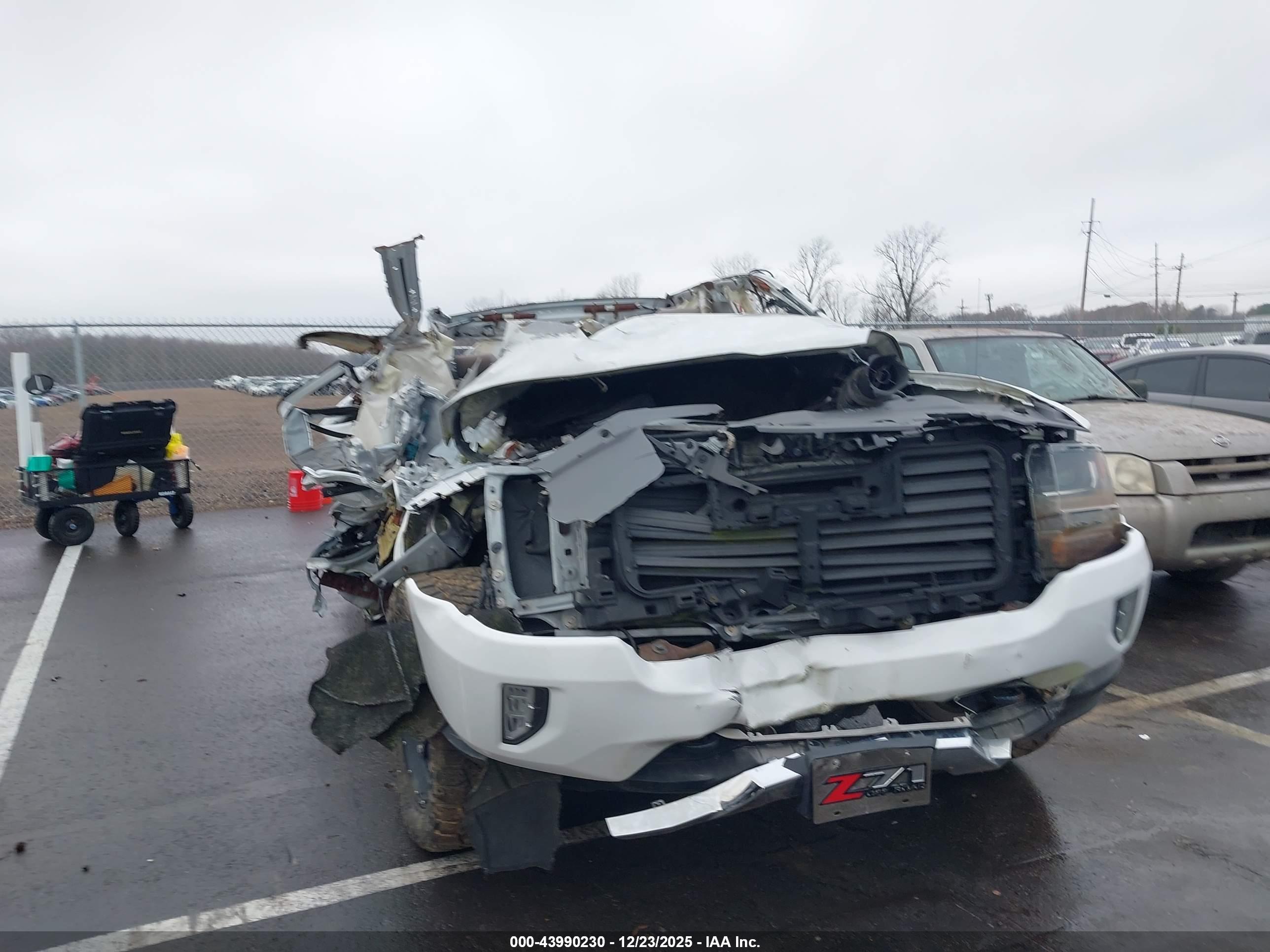 CHEVROLET SILVERADO image 6