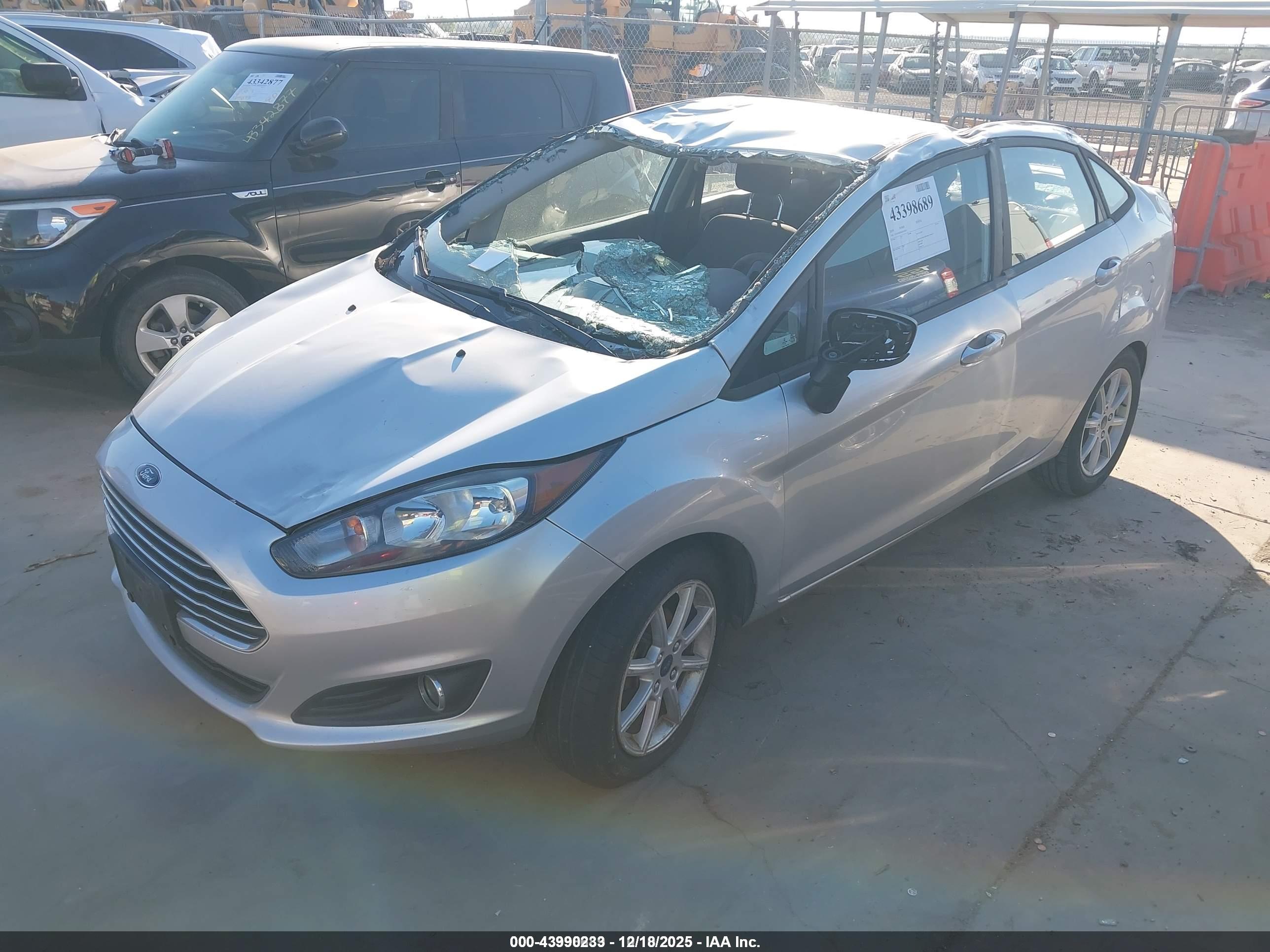 FORD FIESTA image 2