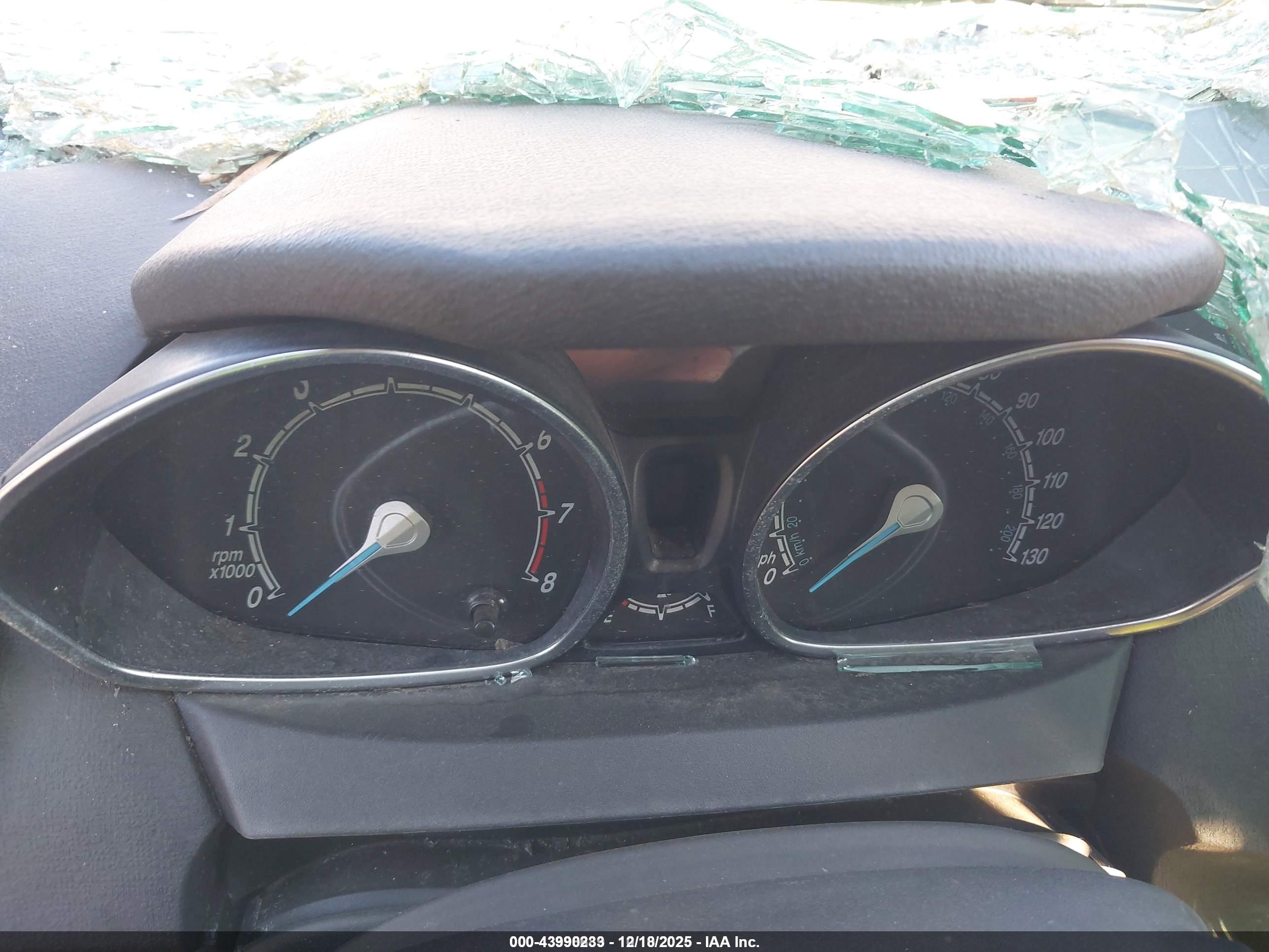 FORD FIESTA image 7