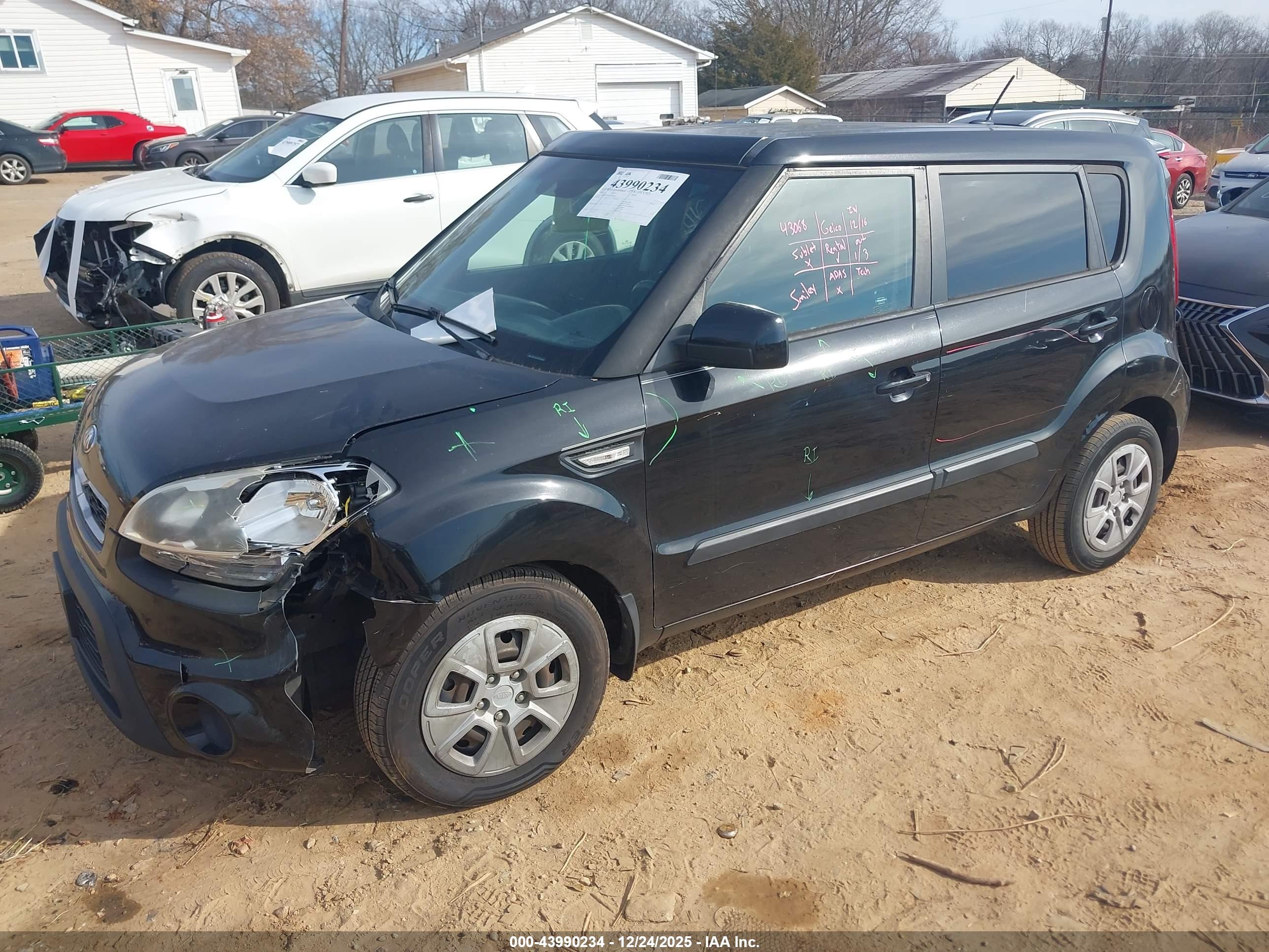 KIA SOUL image 2