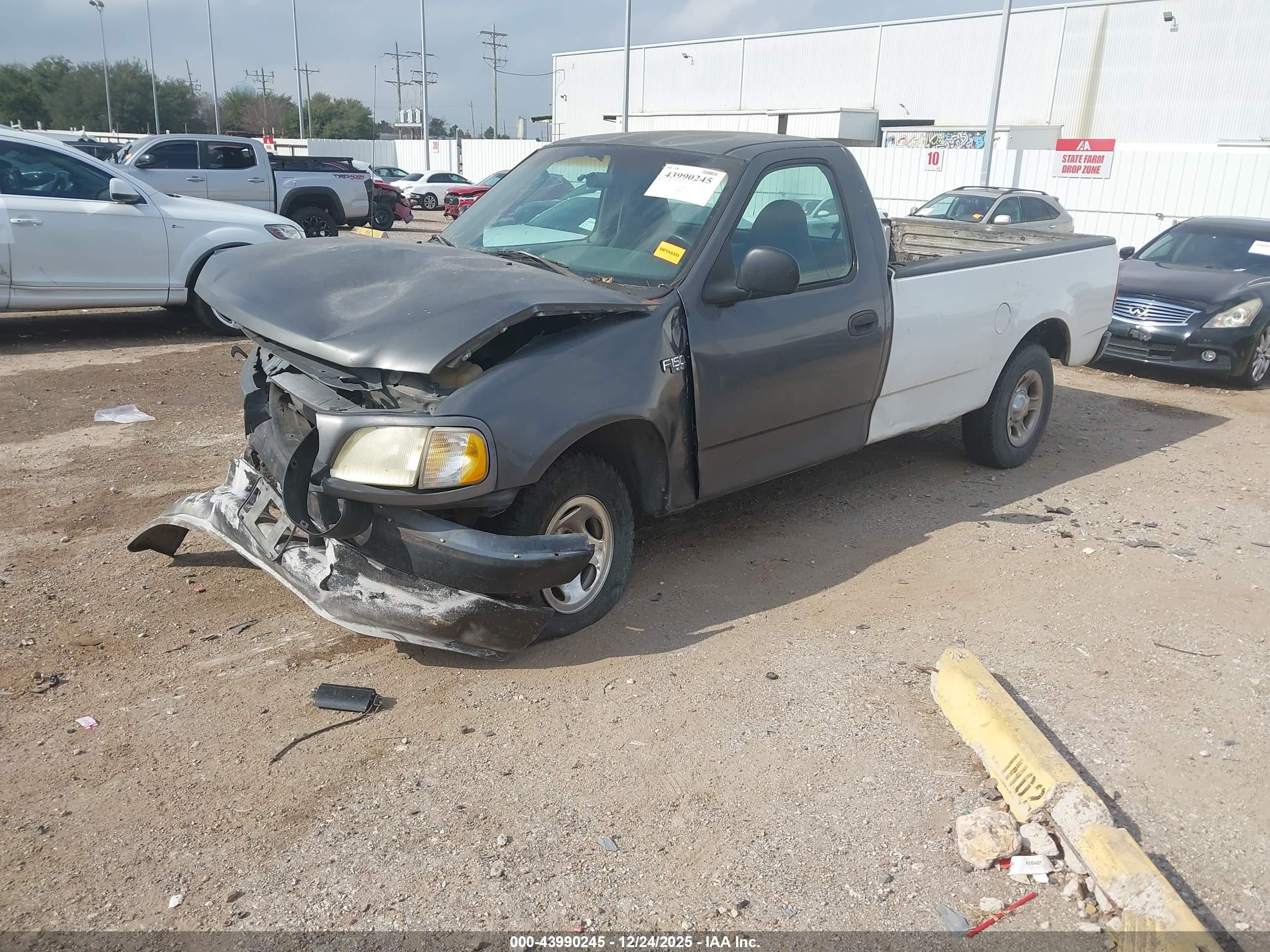 FORD F-150 image 2