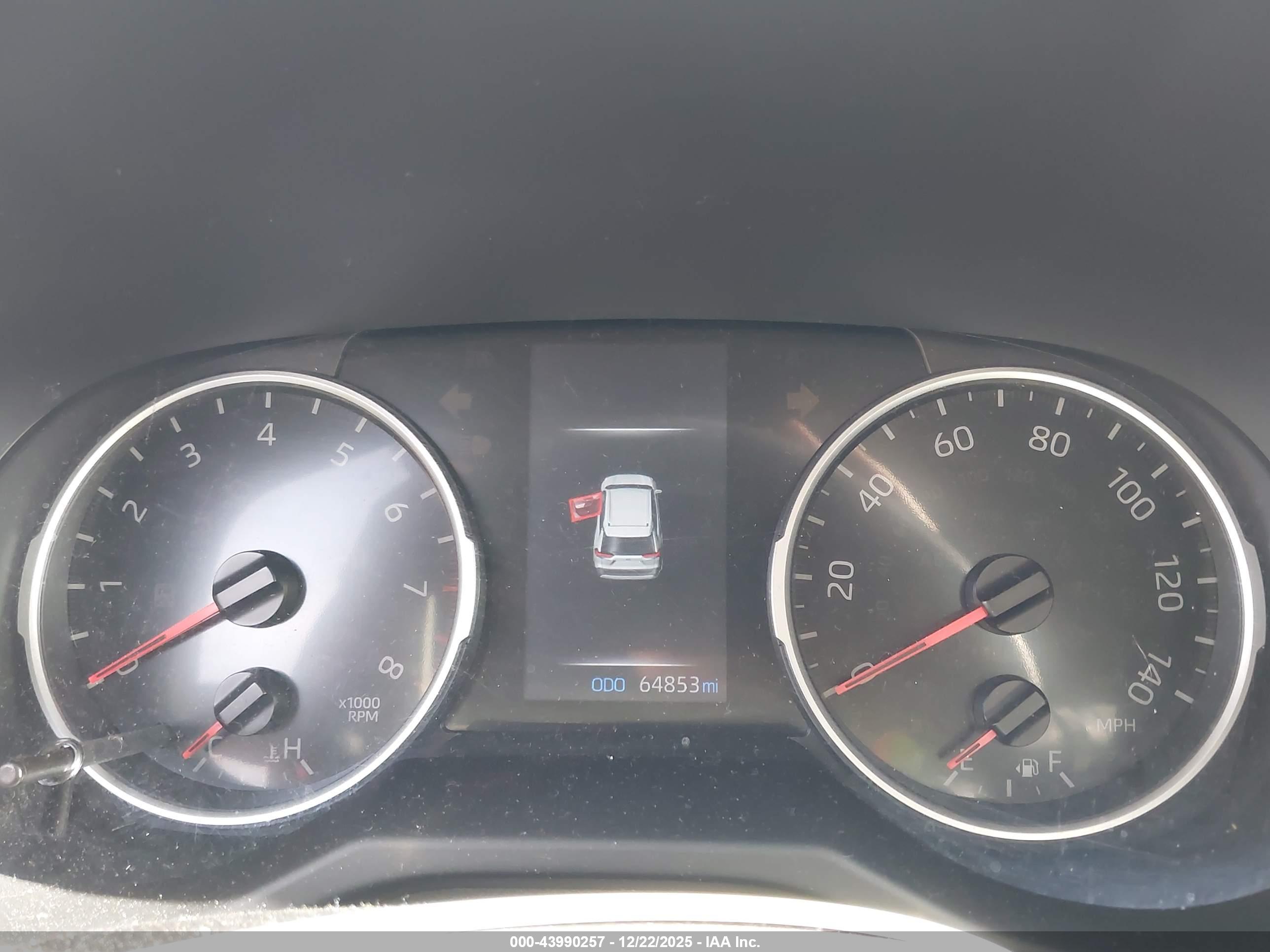 TOYOTA RAV4 image 7