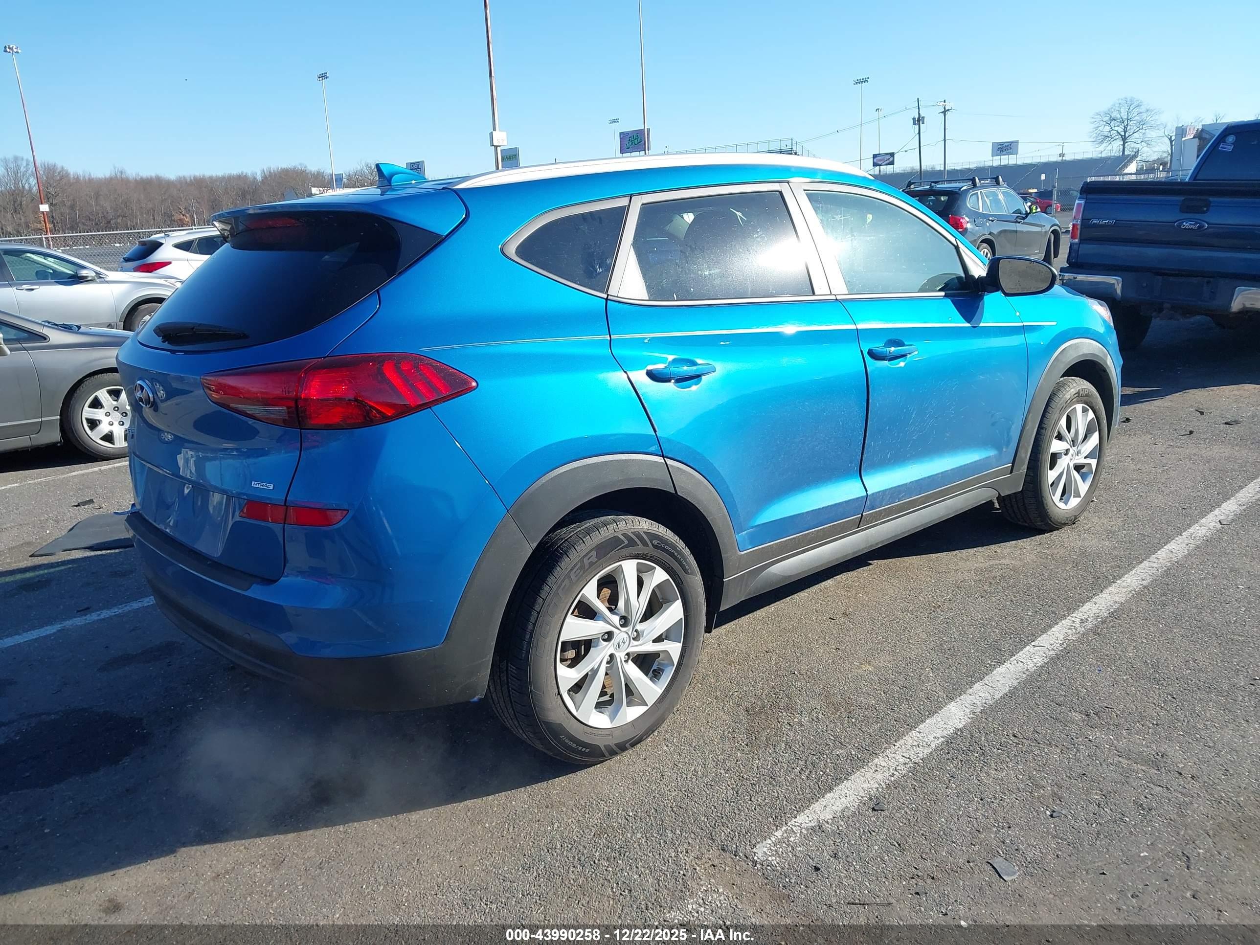HYUNDAI TUCSON image 4