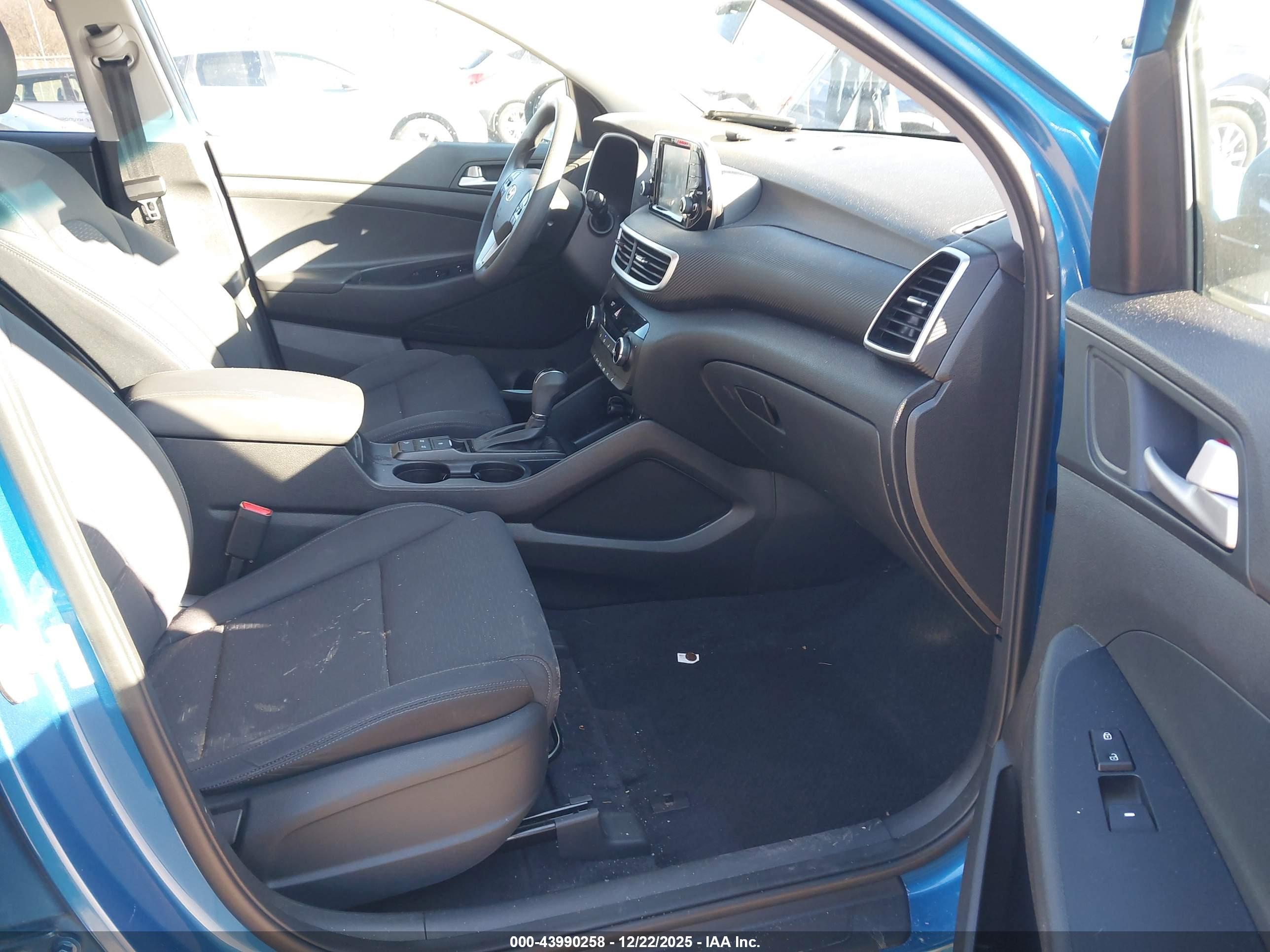 HYUNDAI TUCSON image 5