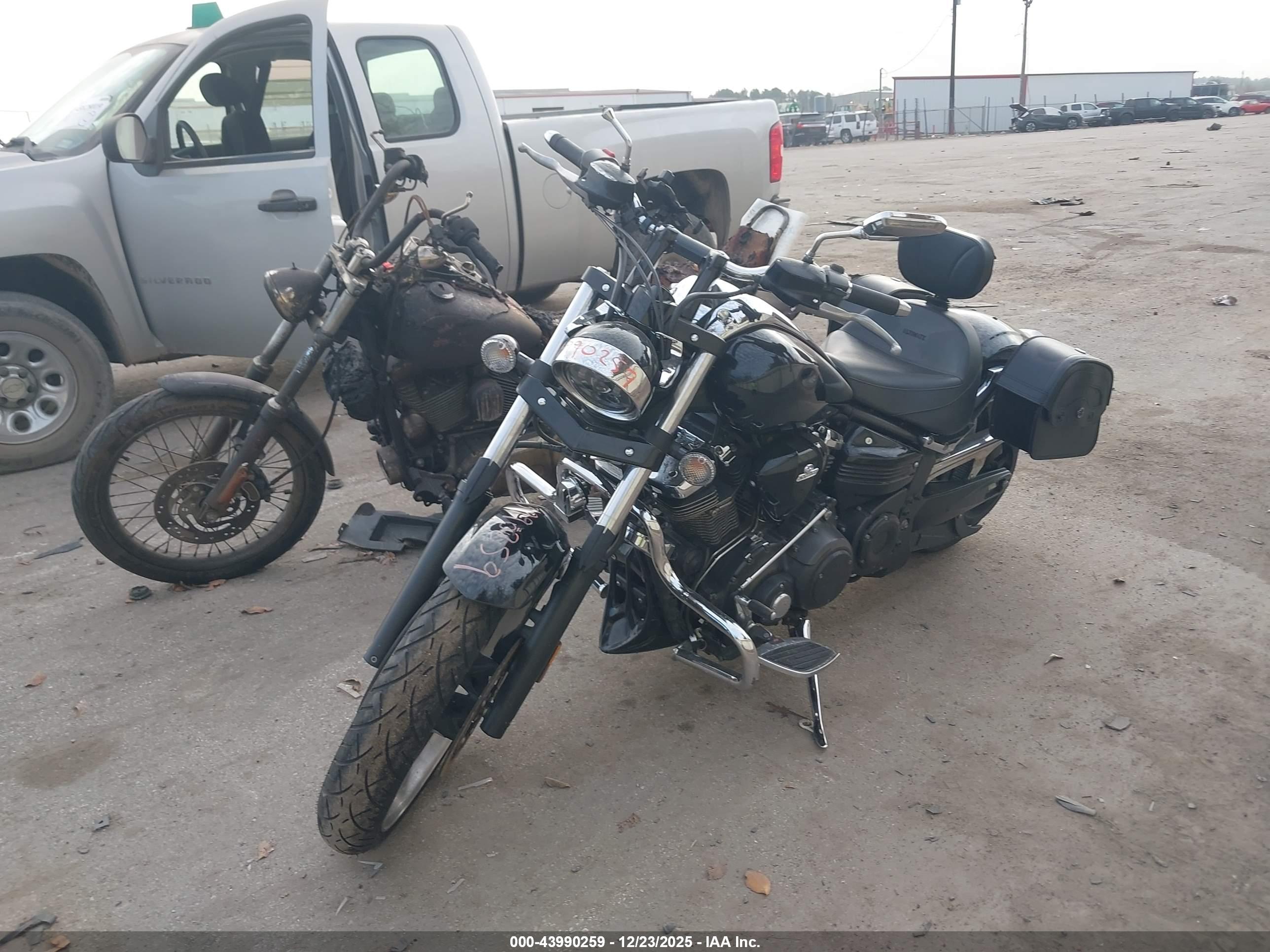 YAMAHA XV1900 image 2