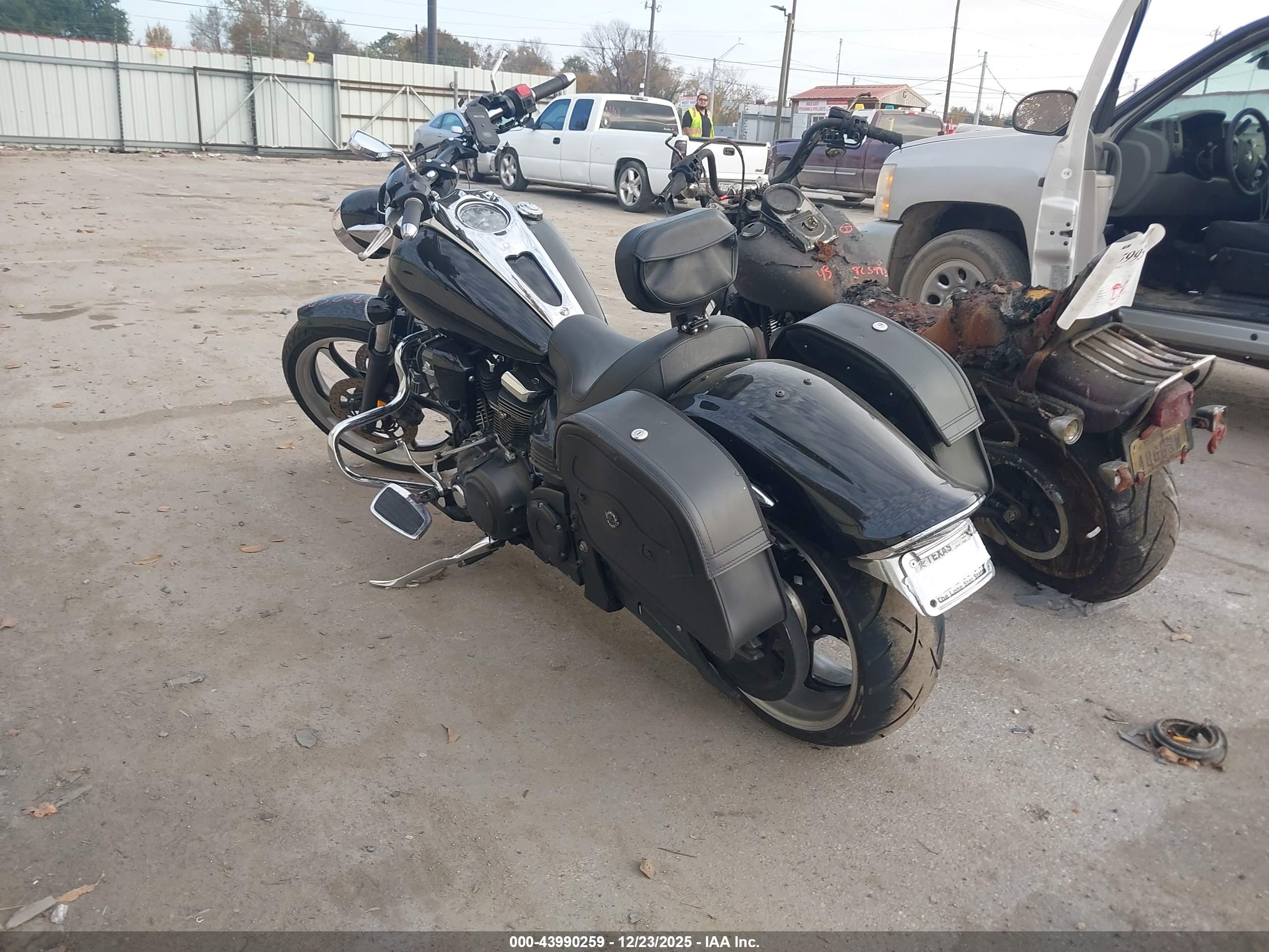 YAMAHA XV1900 image 3