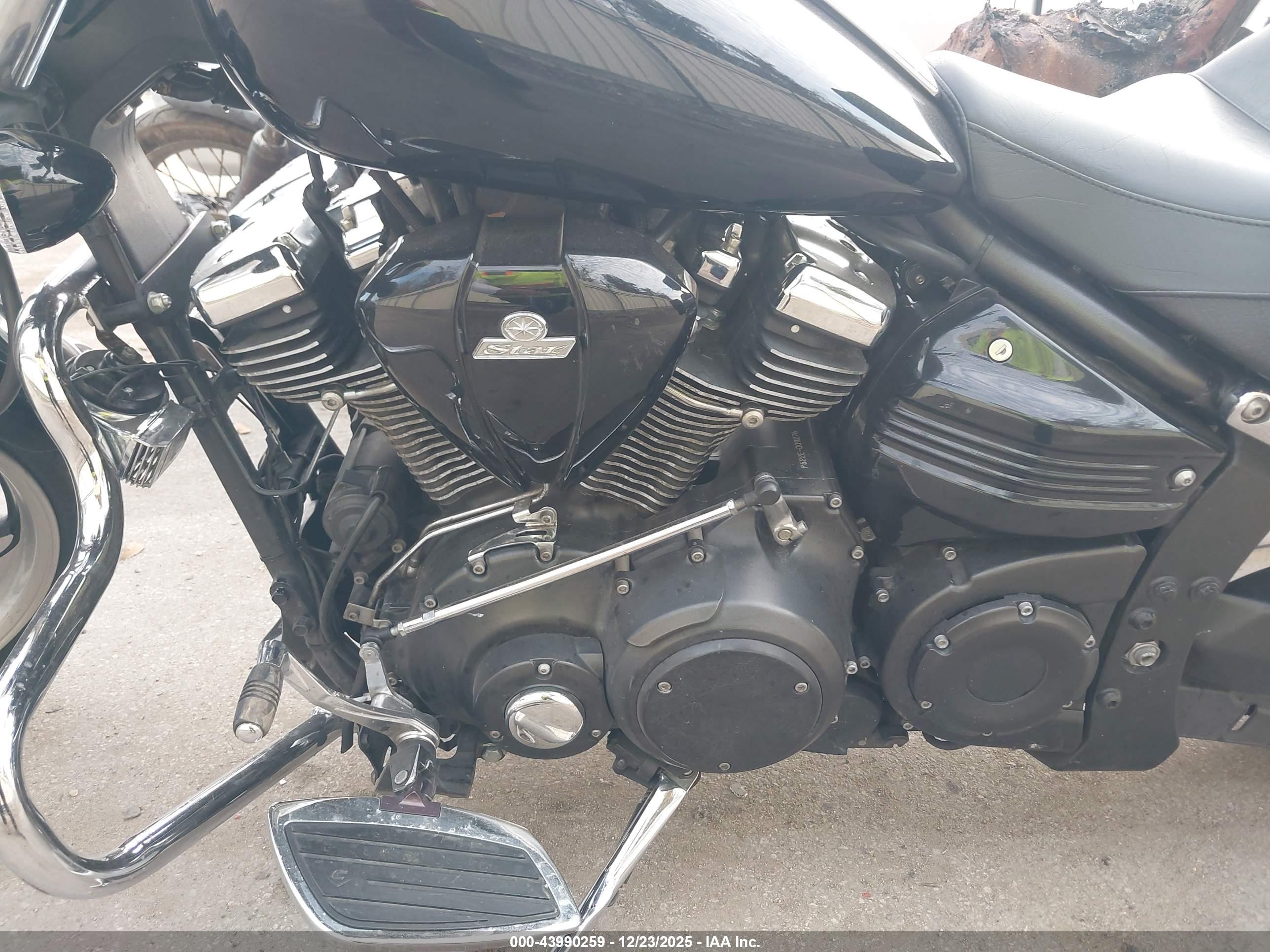 YAMAHA XV1900 image 9