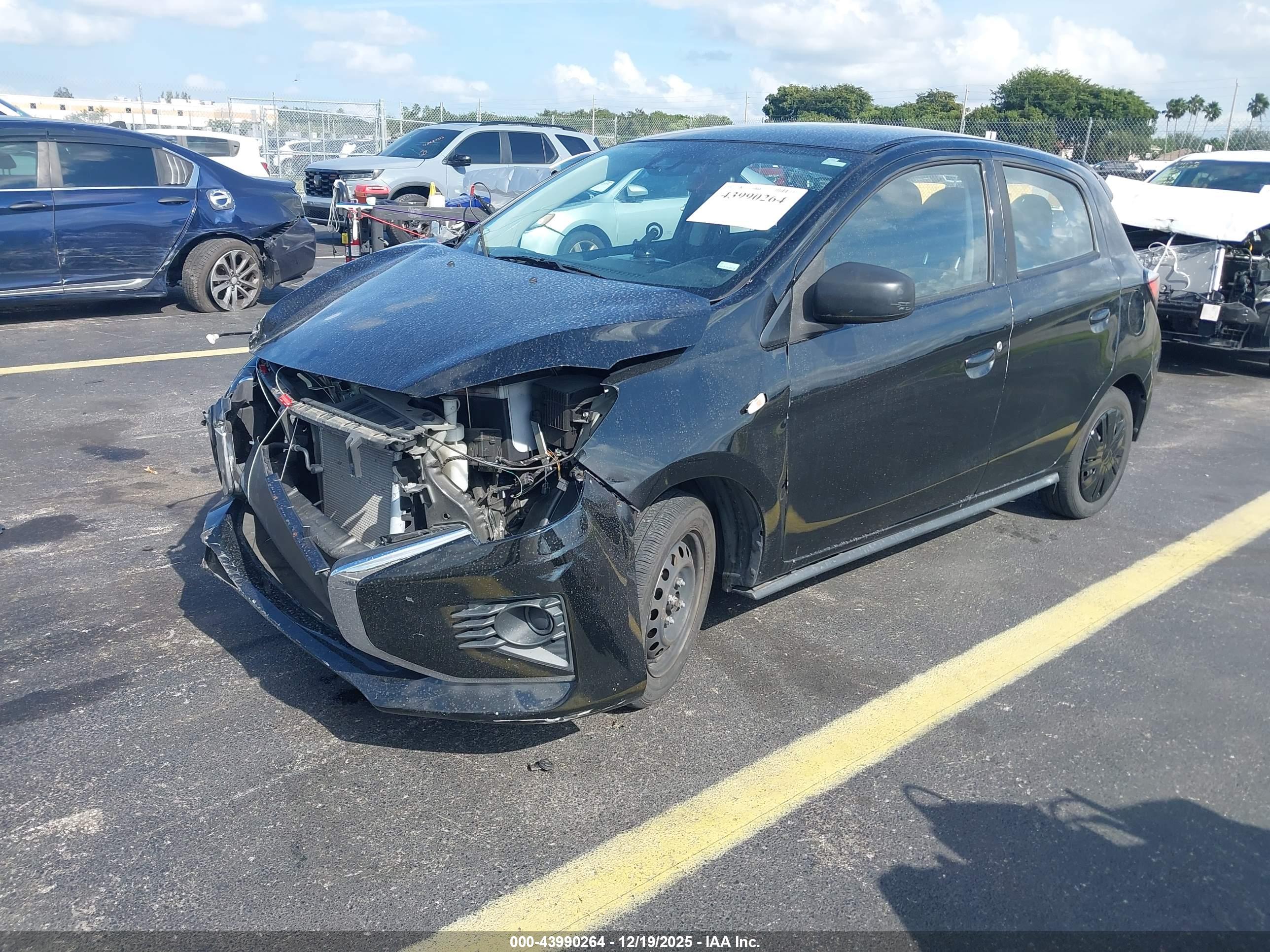 MITSUBISHI MIRAGE image 2