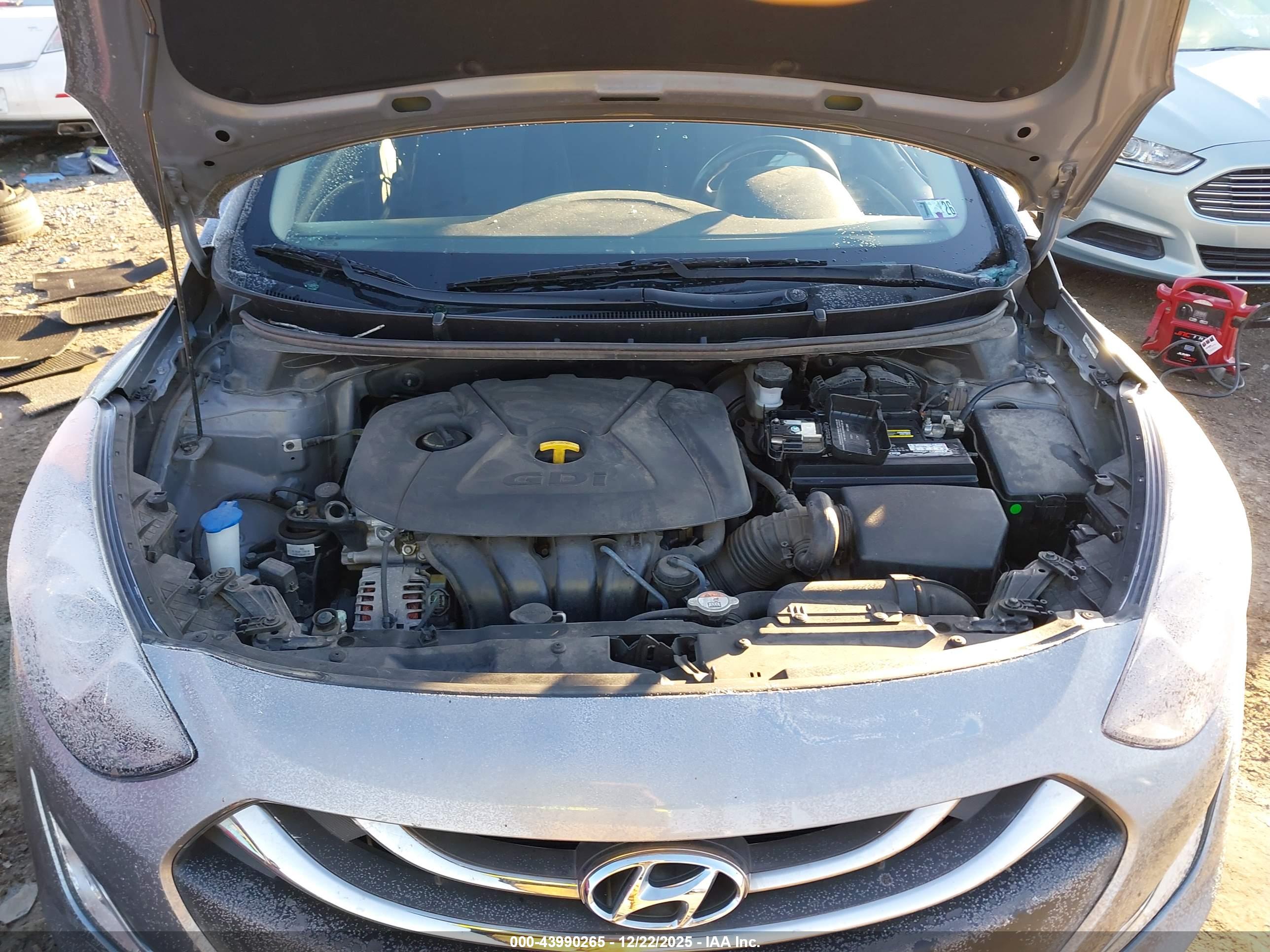HYUNDAI ELANTRA image 10