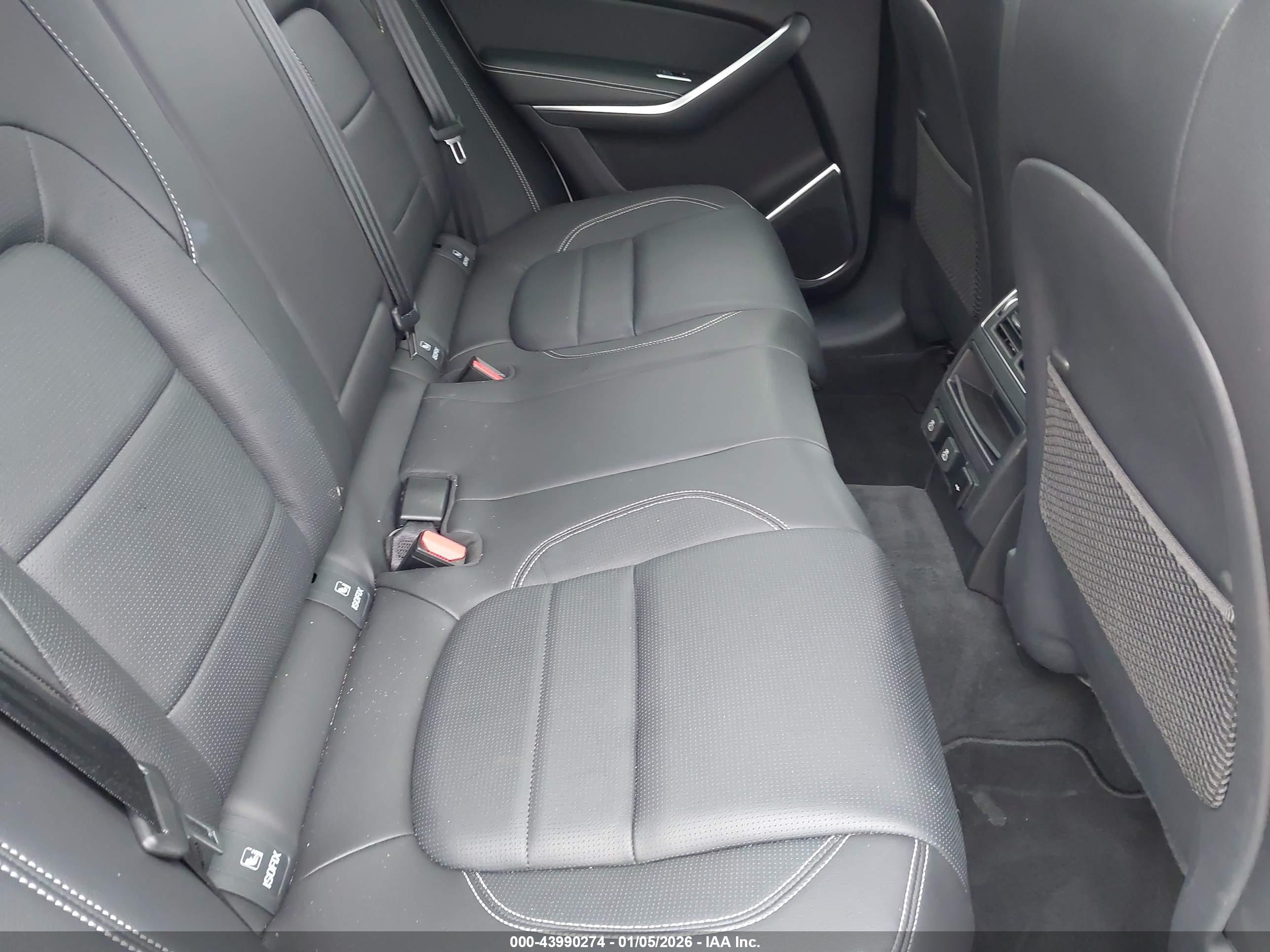 JAGUAR F-PACE image 8