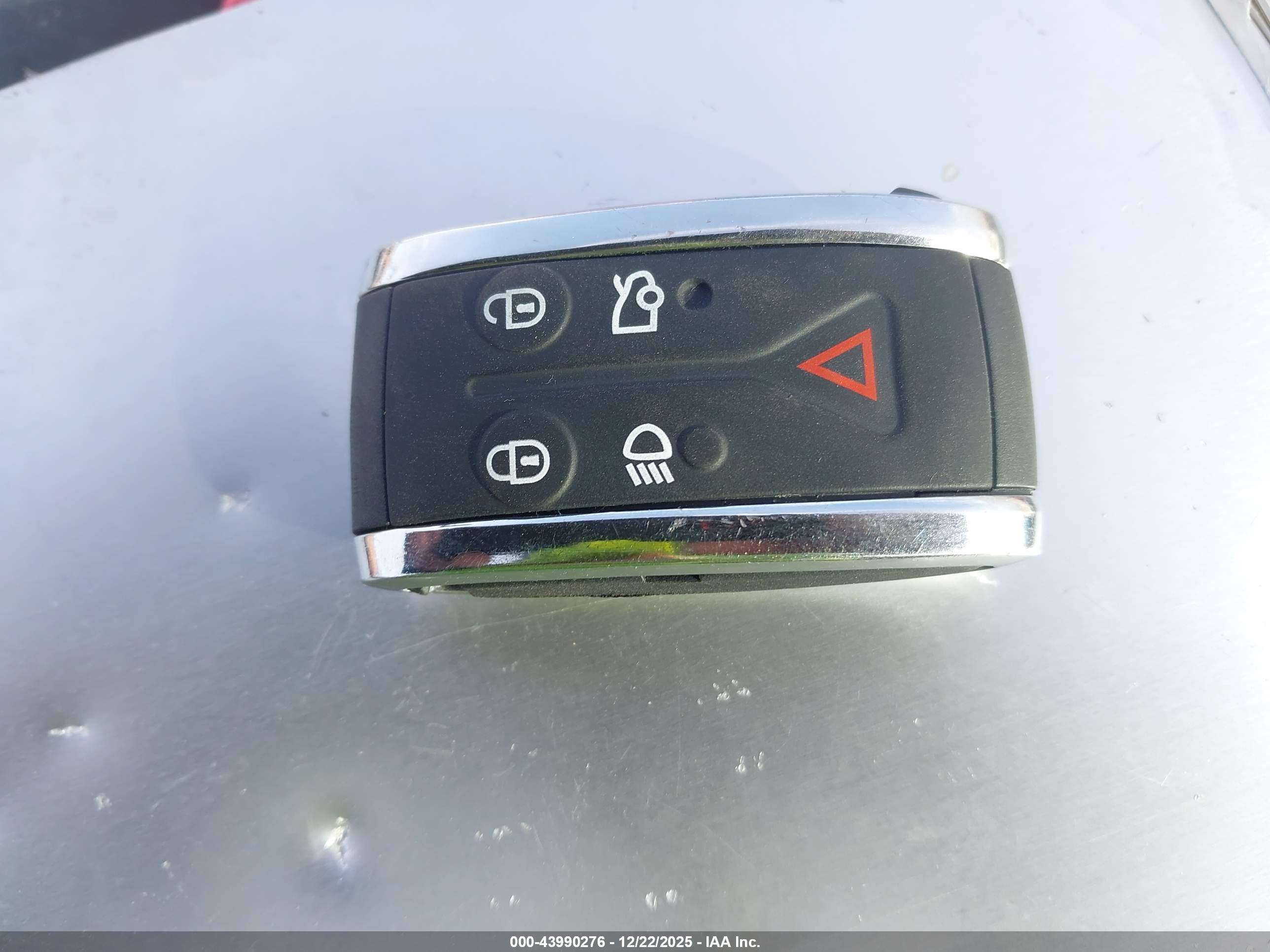 JAGUAR XK image 11