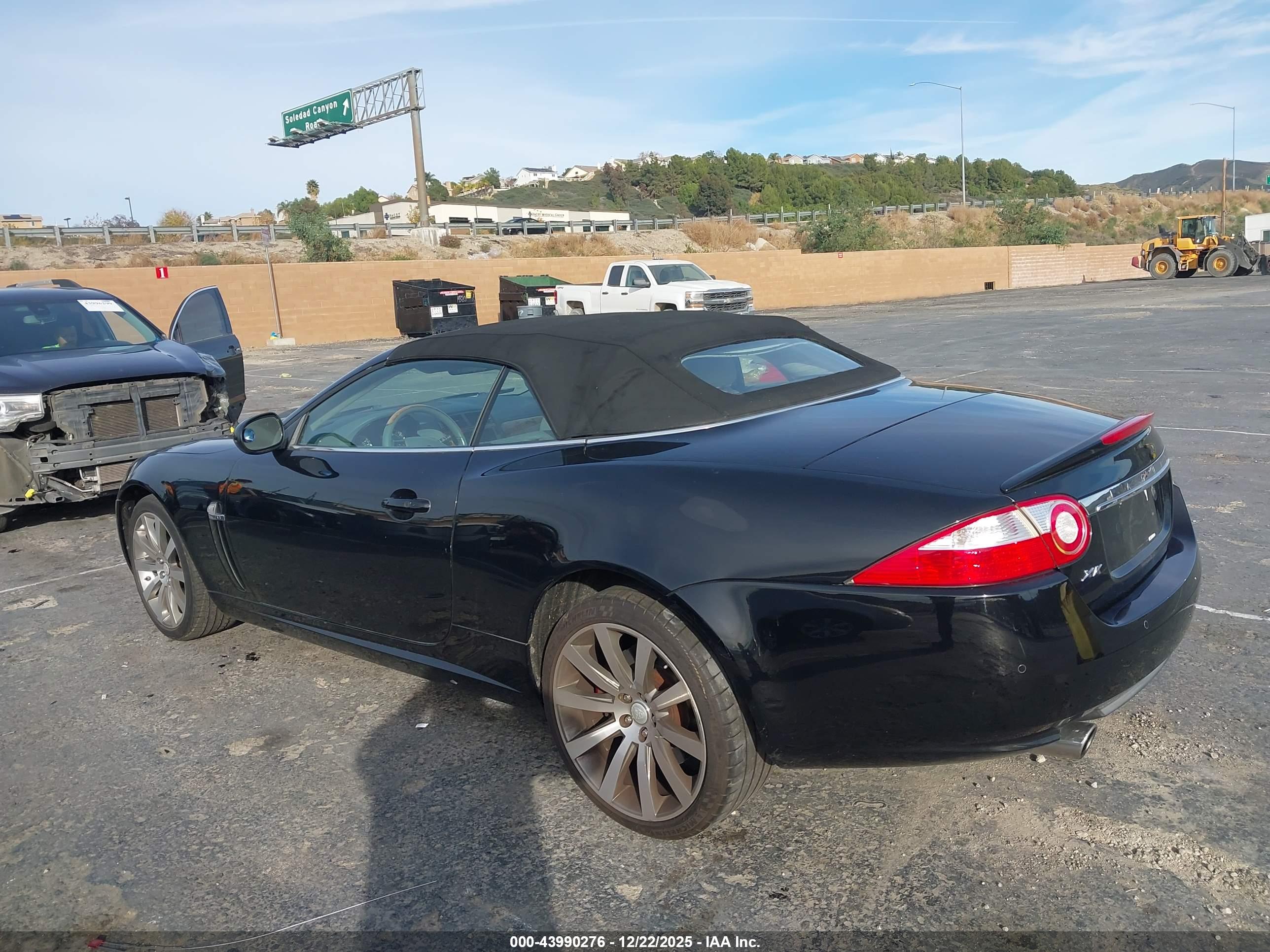 JAGUAR XK image 3