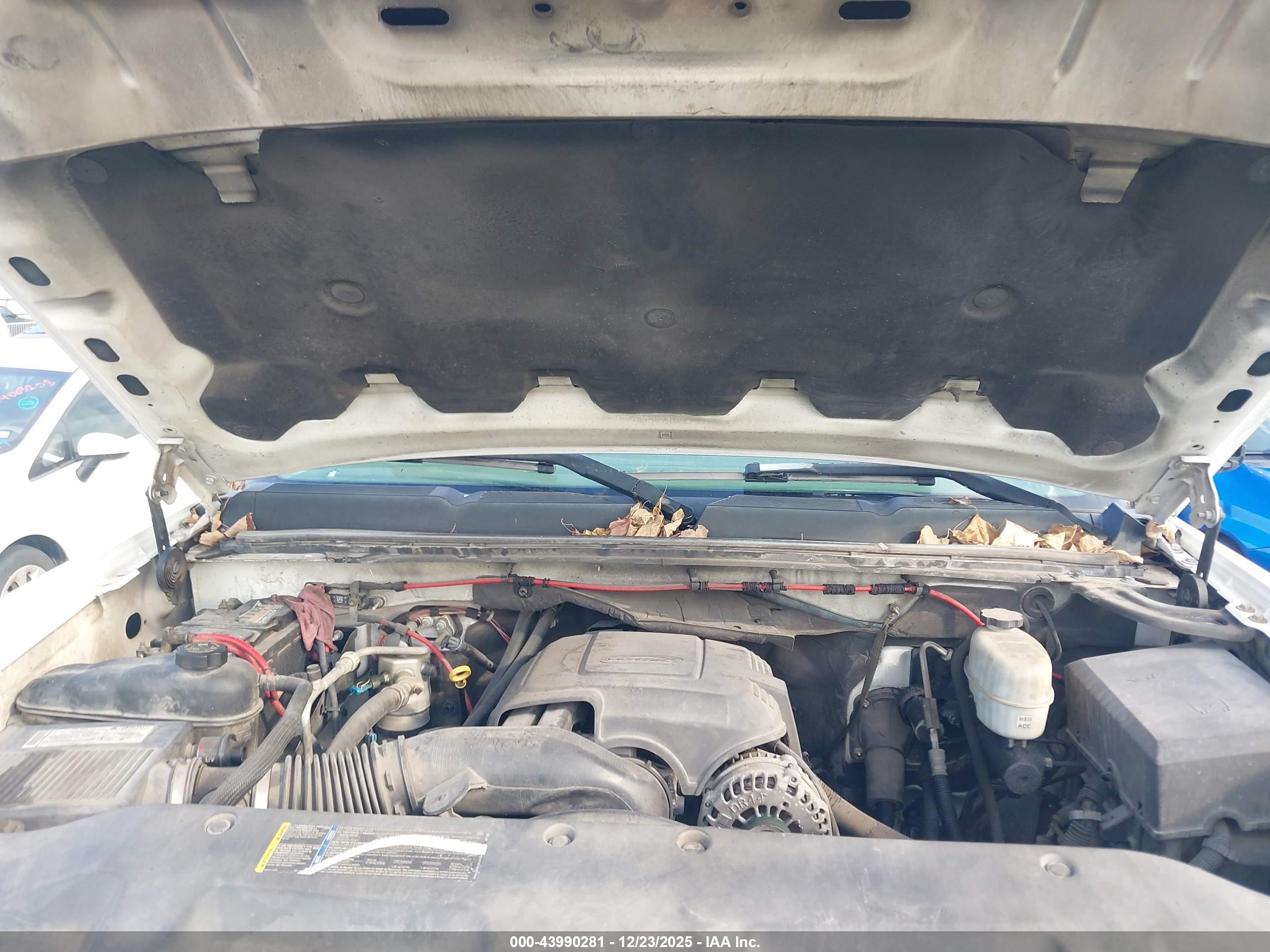 CHEVROLET SILVERADO image 10