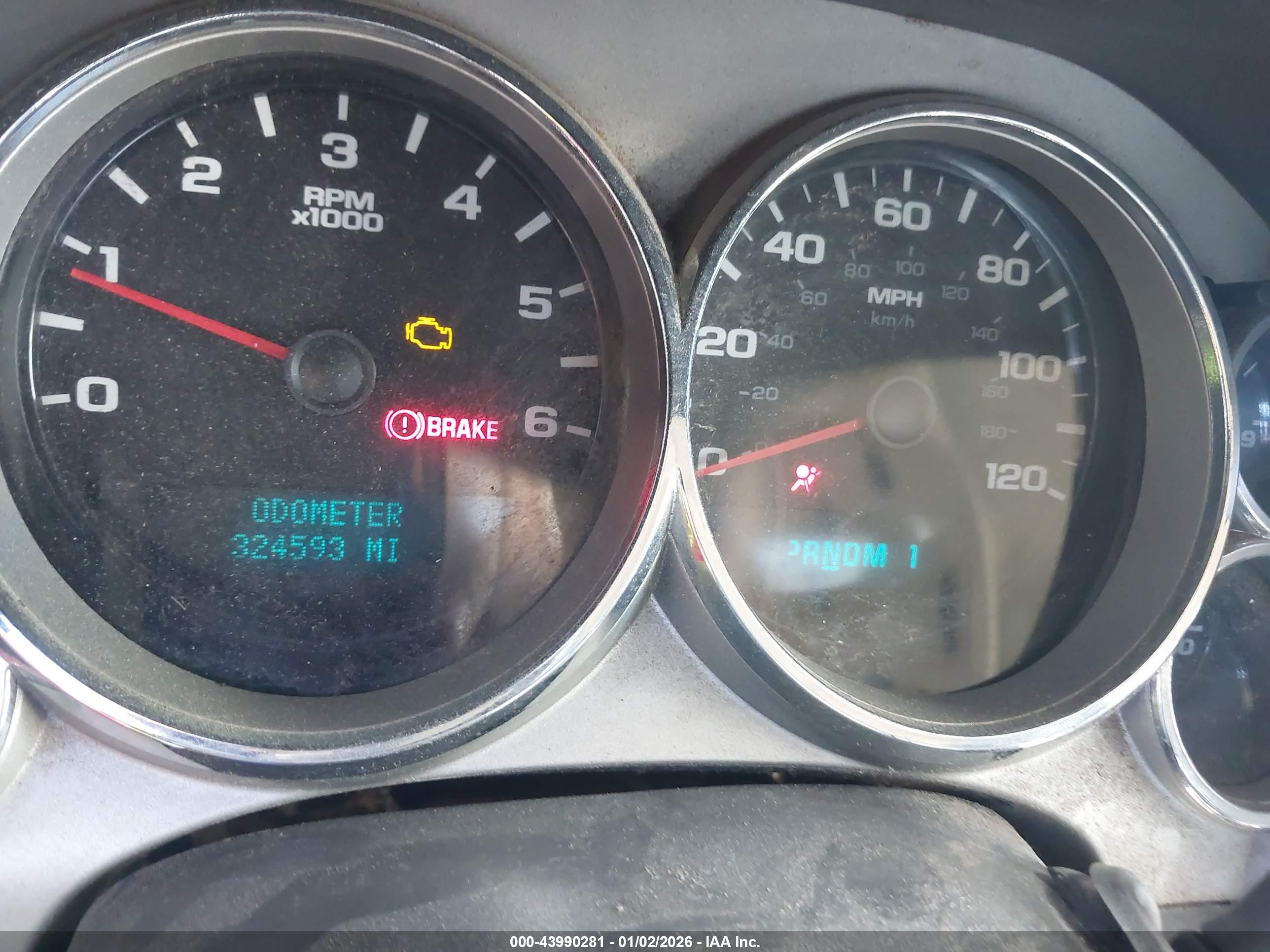 CHEVROLET SILVERADO image 7