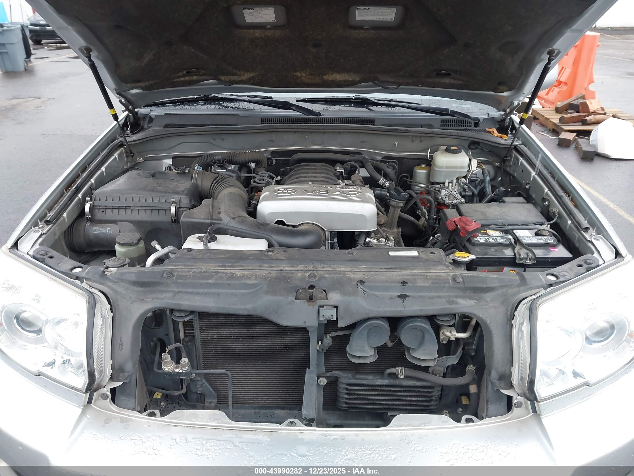 TOYOTA 4RUNNER image 10