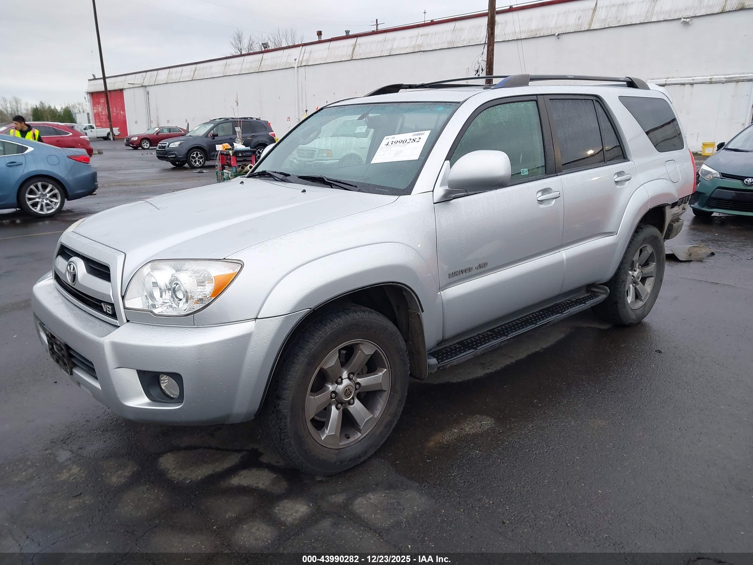 TOYOTA 4RUNNER image 2