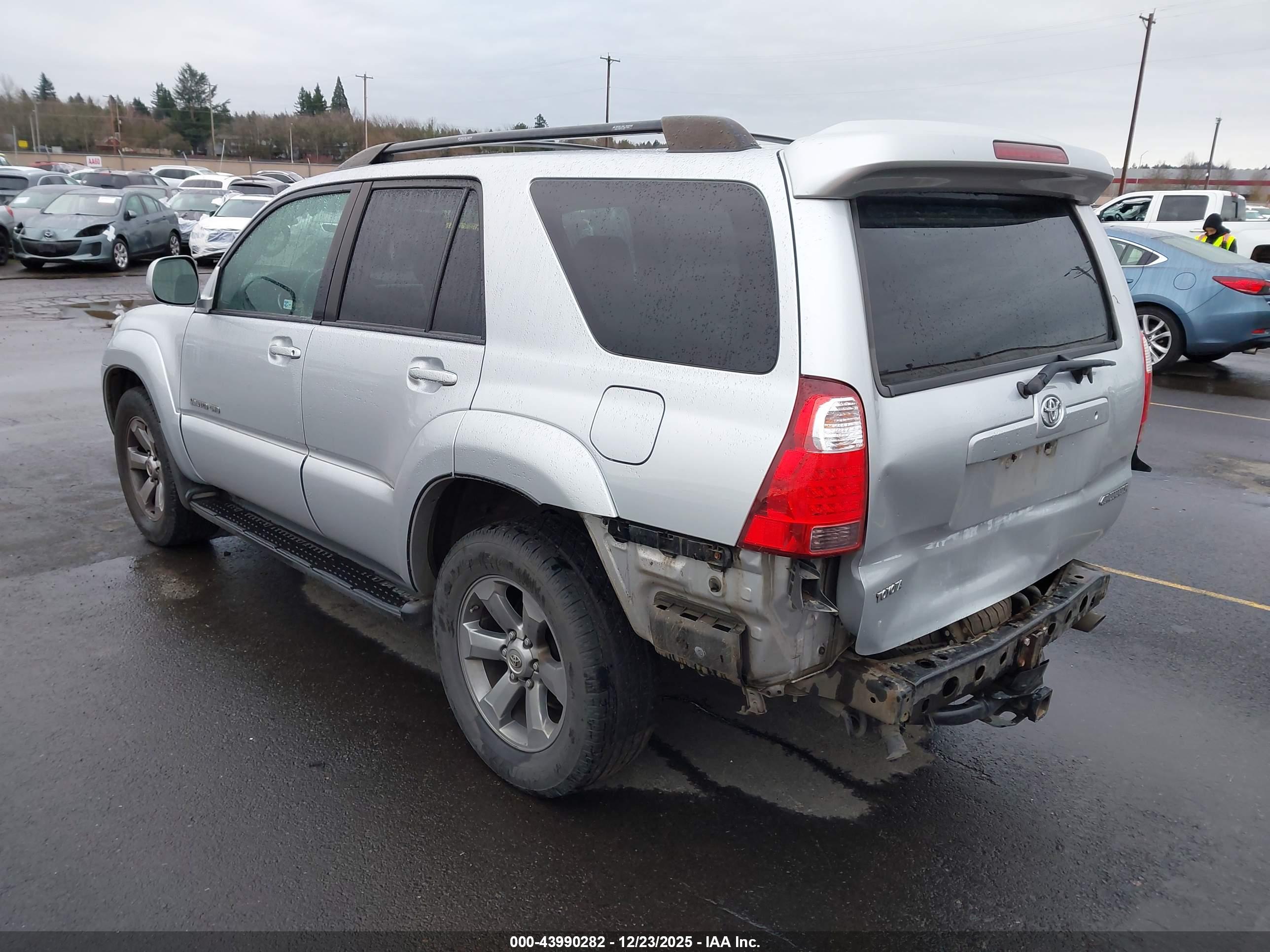 TOYOTA 4RUNNER image 3
