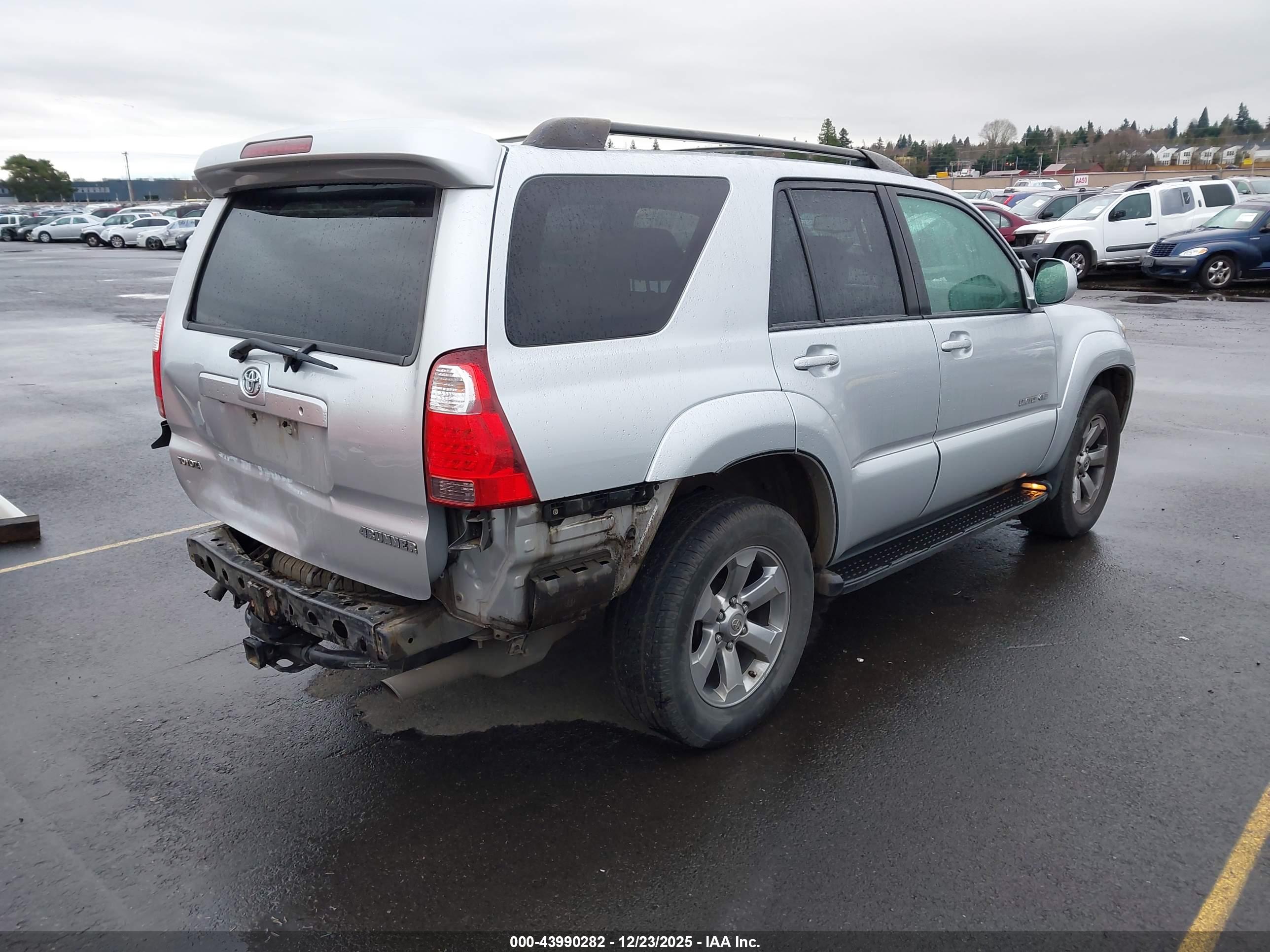 TOYOTA 4RUNNER image 4