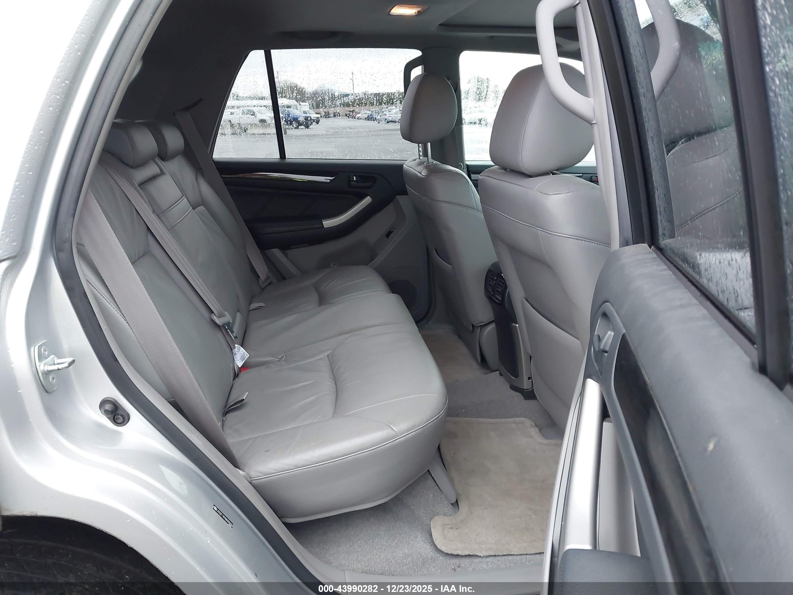 TOYOTA 4RUNNER image 8