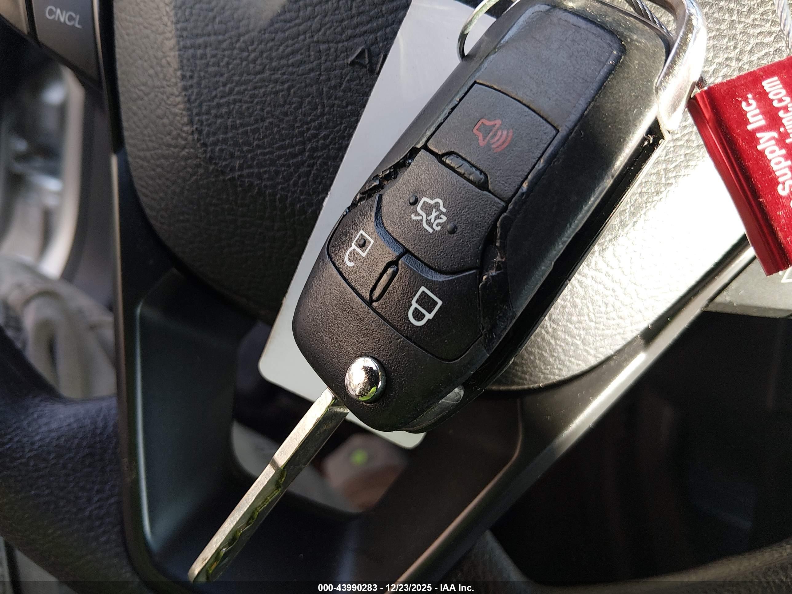 FORD FUSION image 11
