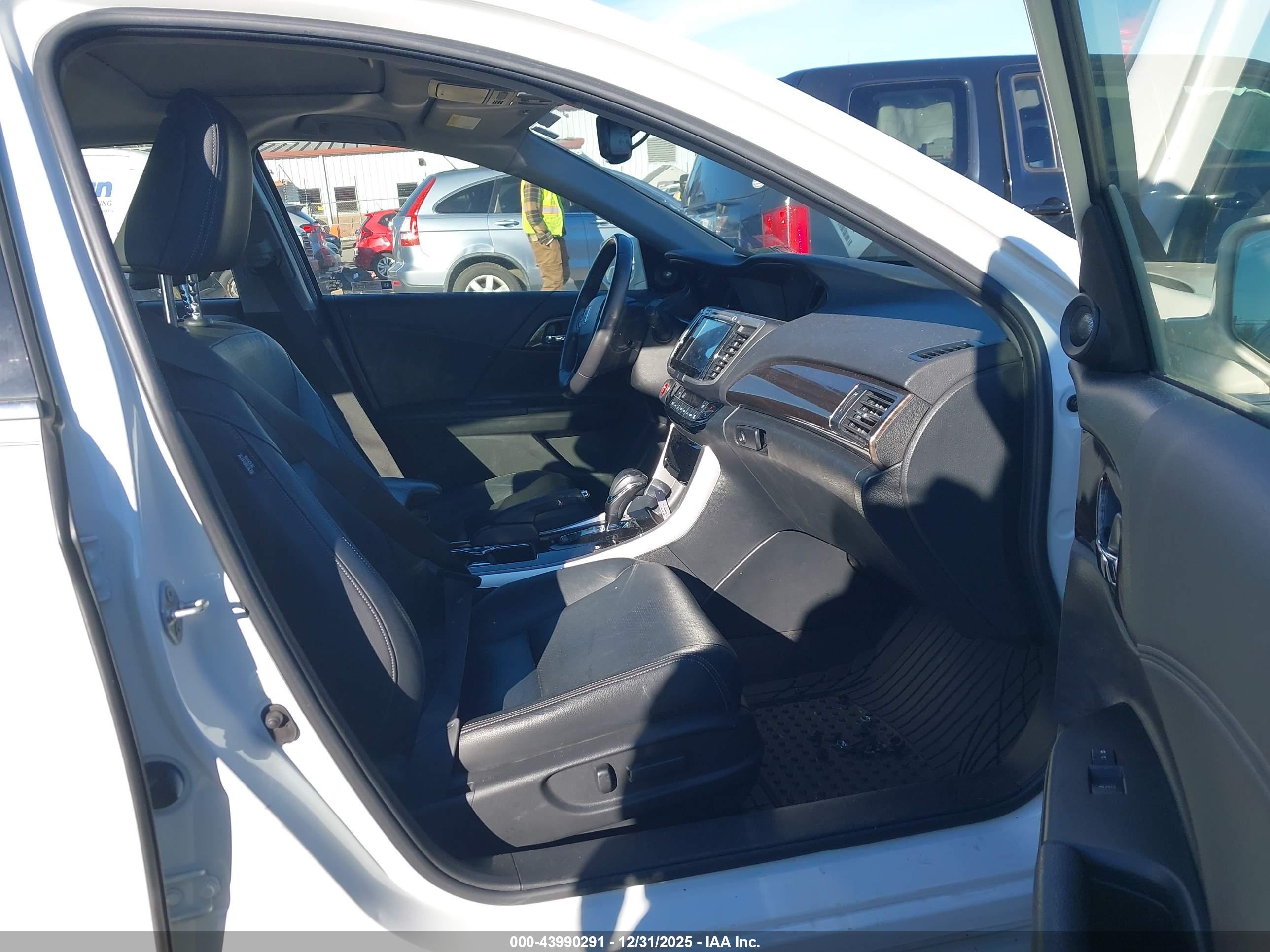 HONDA ACCORD image 5