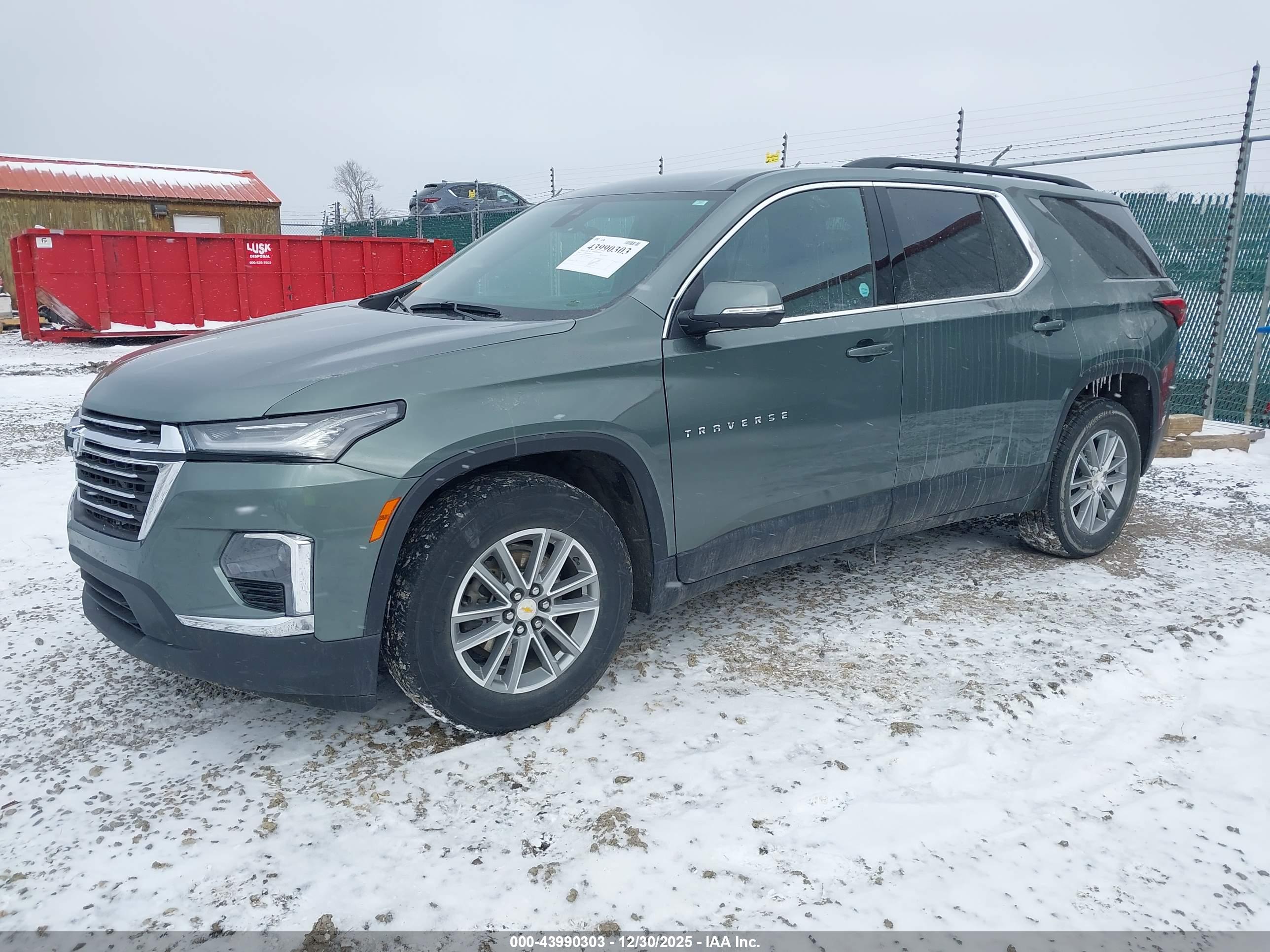 CHEVROLET TRAVERSE image 2
