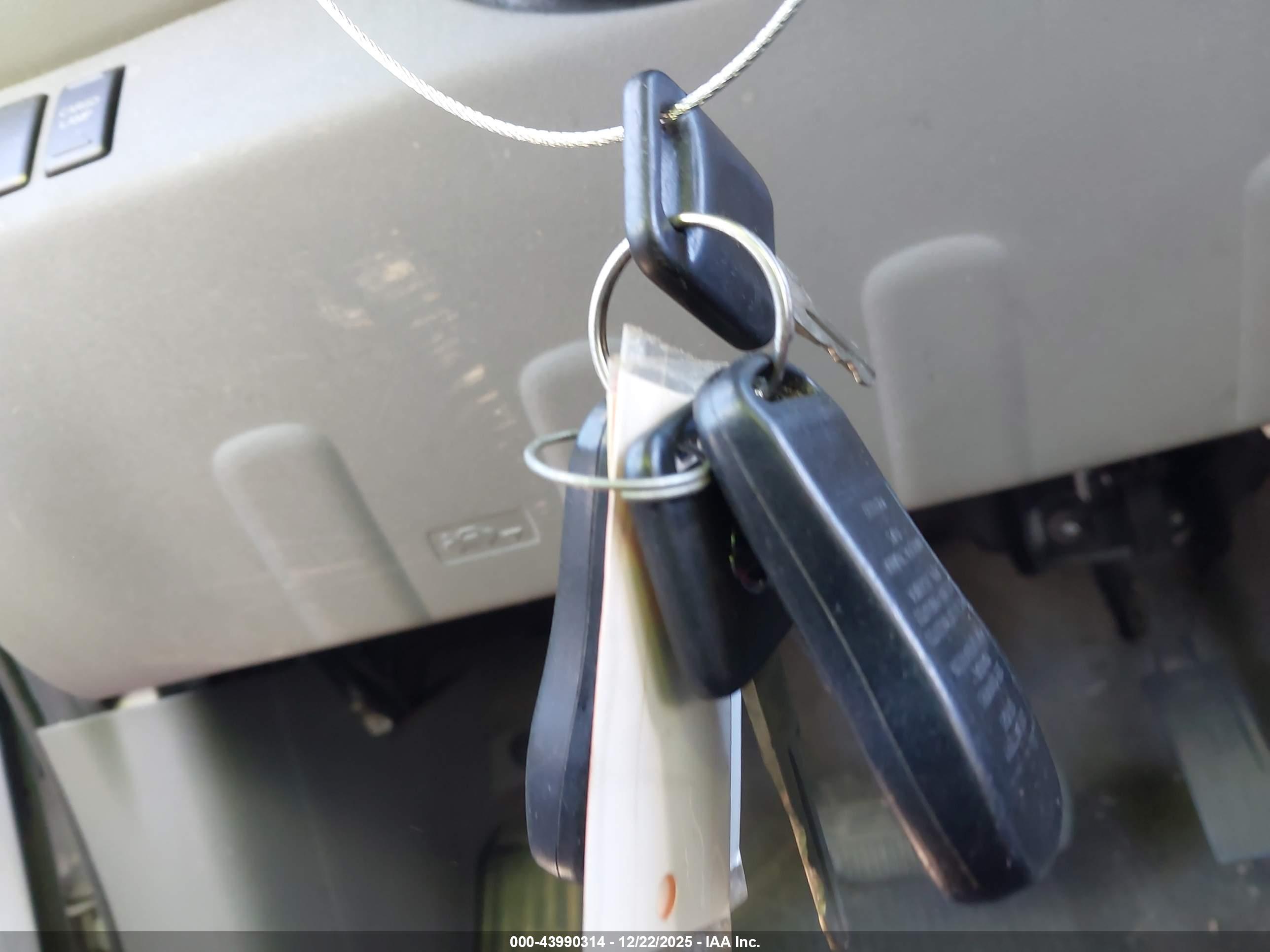 NISSAN FRONTIER image 11