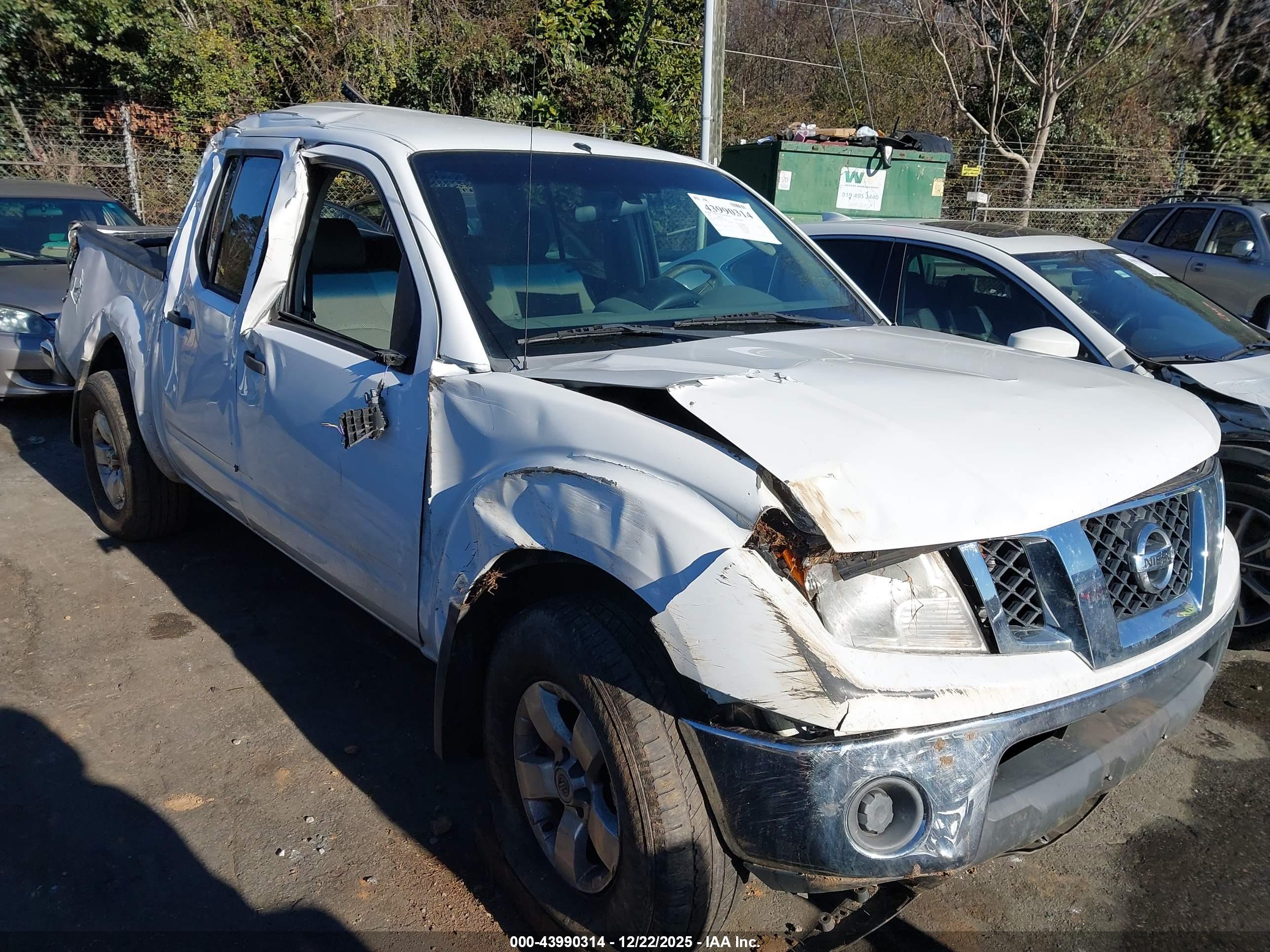 NISSAN FRONTIER image 6