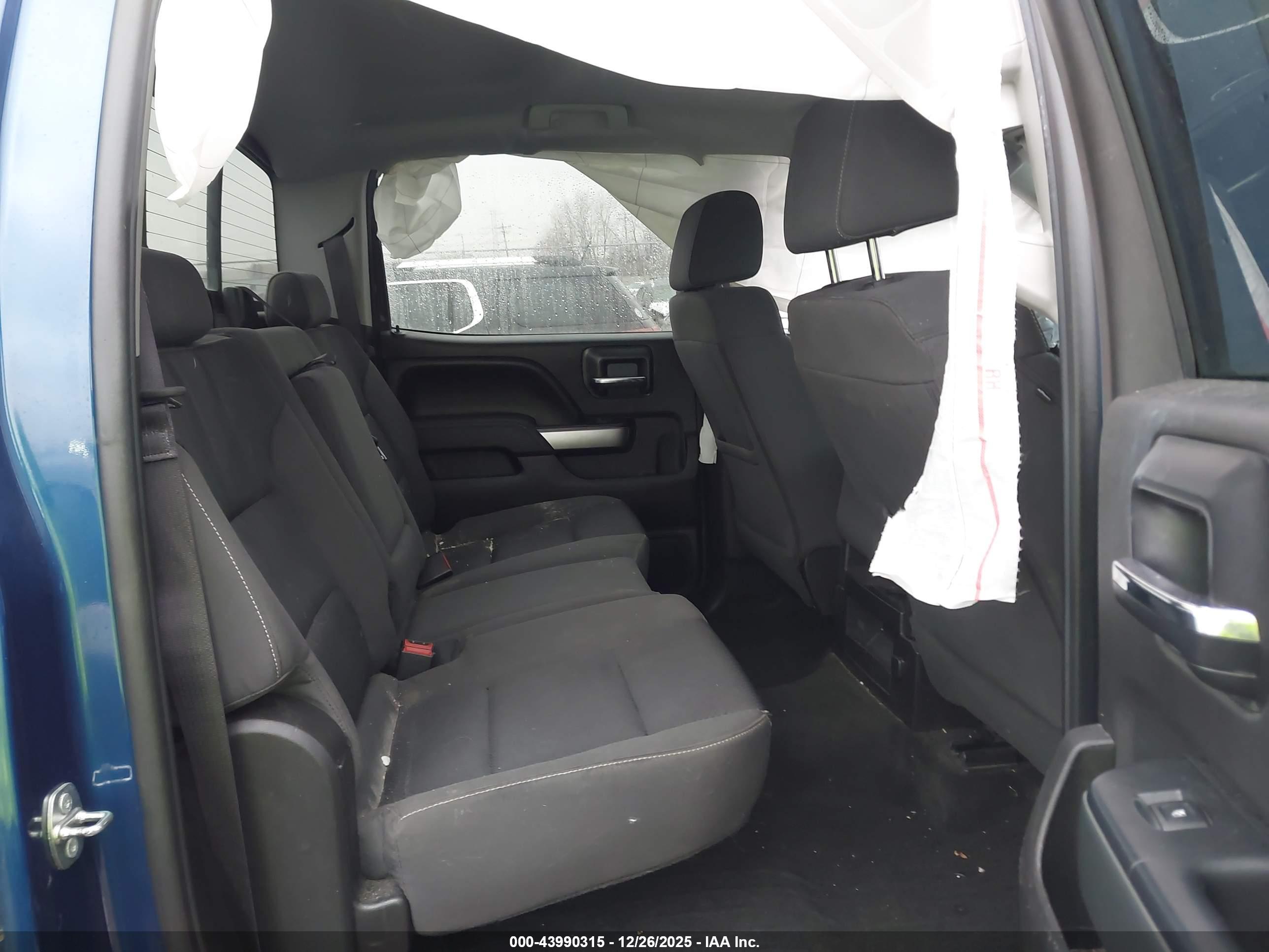 CHEVROLET SILVERADO image 8