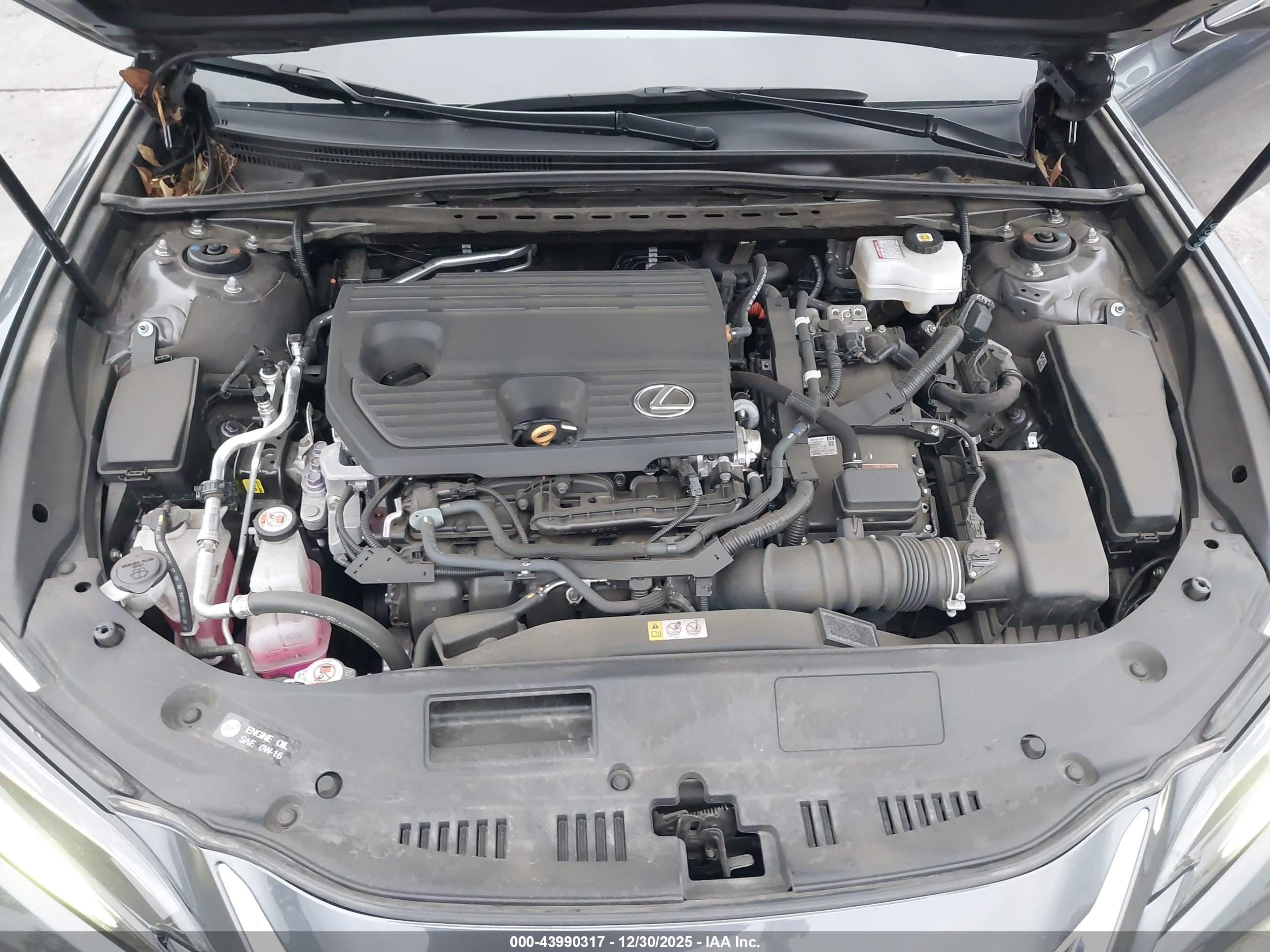 LEXUS ES image 10