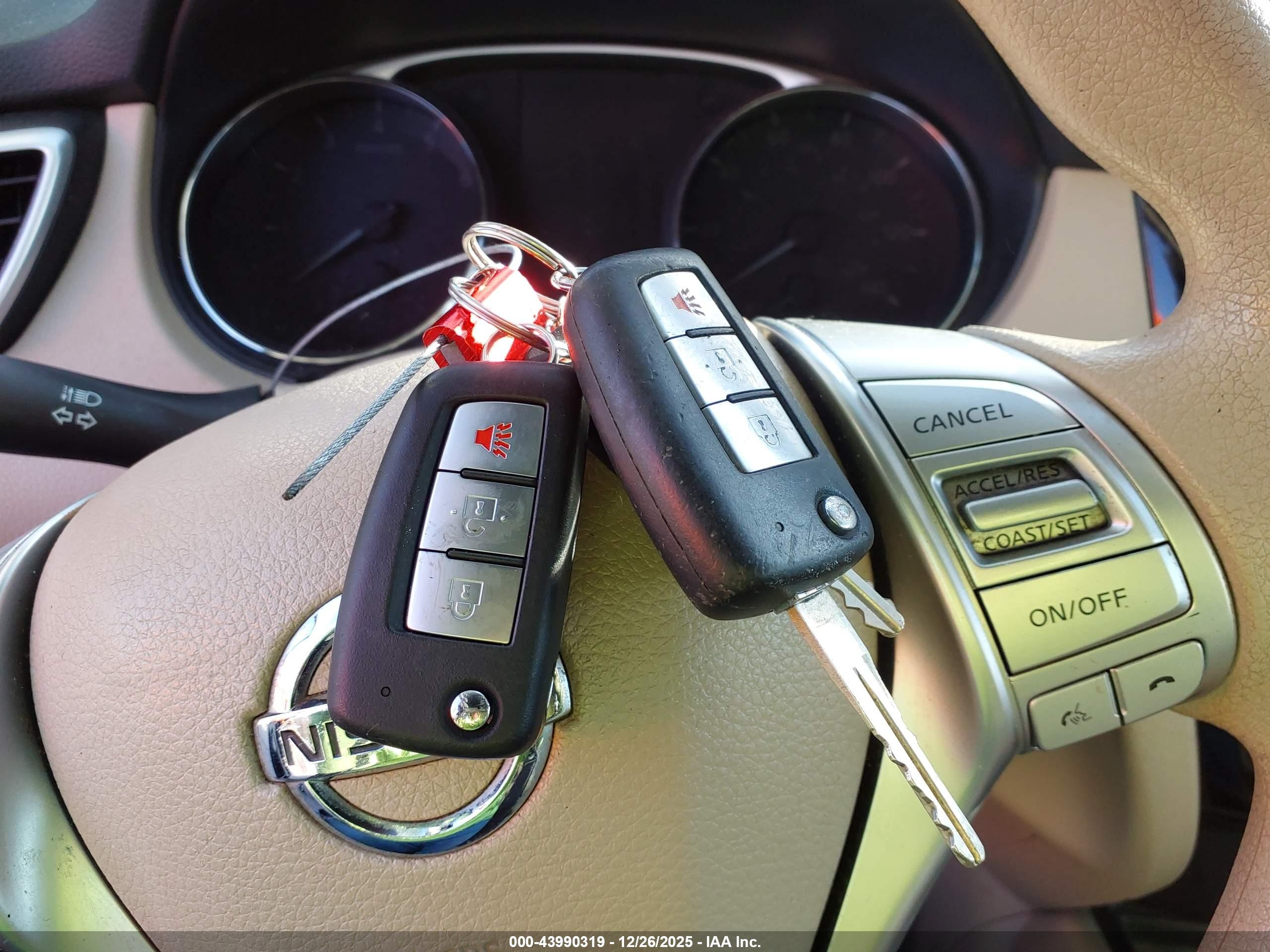 NISSAN ROGUE image 11