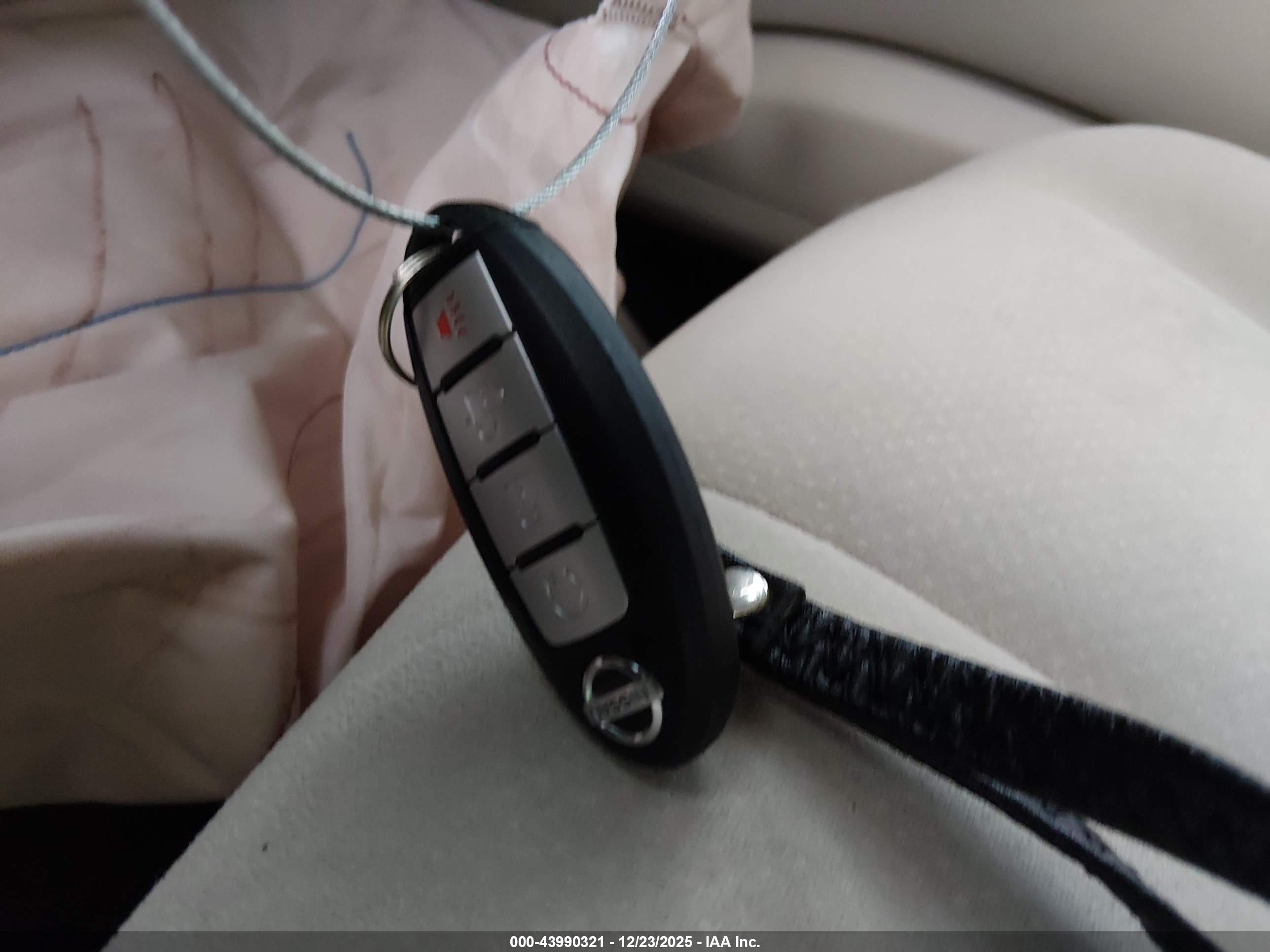 NISSAN MURANO image 11
