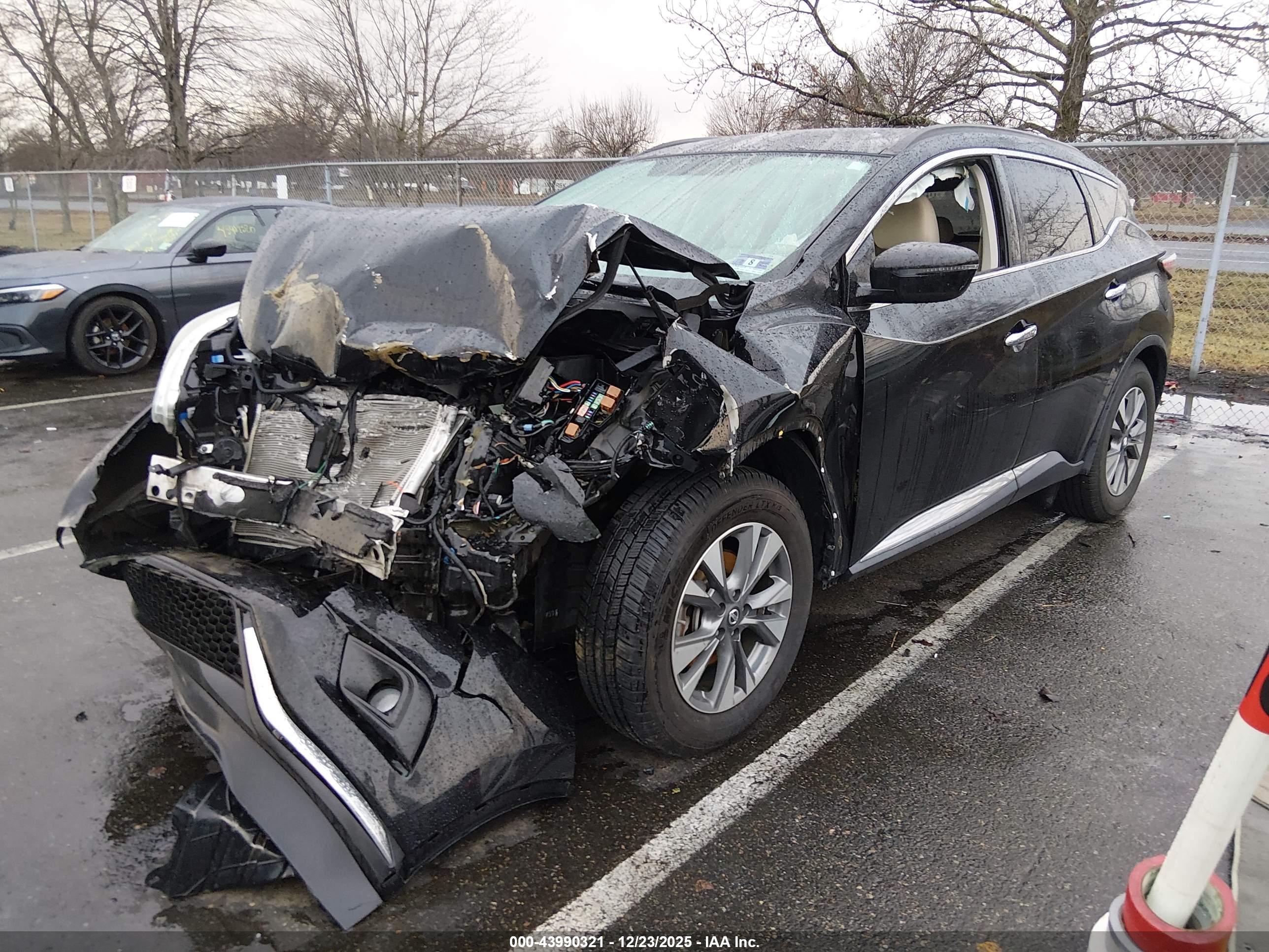 NISSAN MURANO image 2