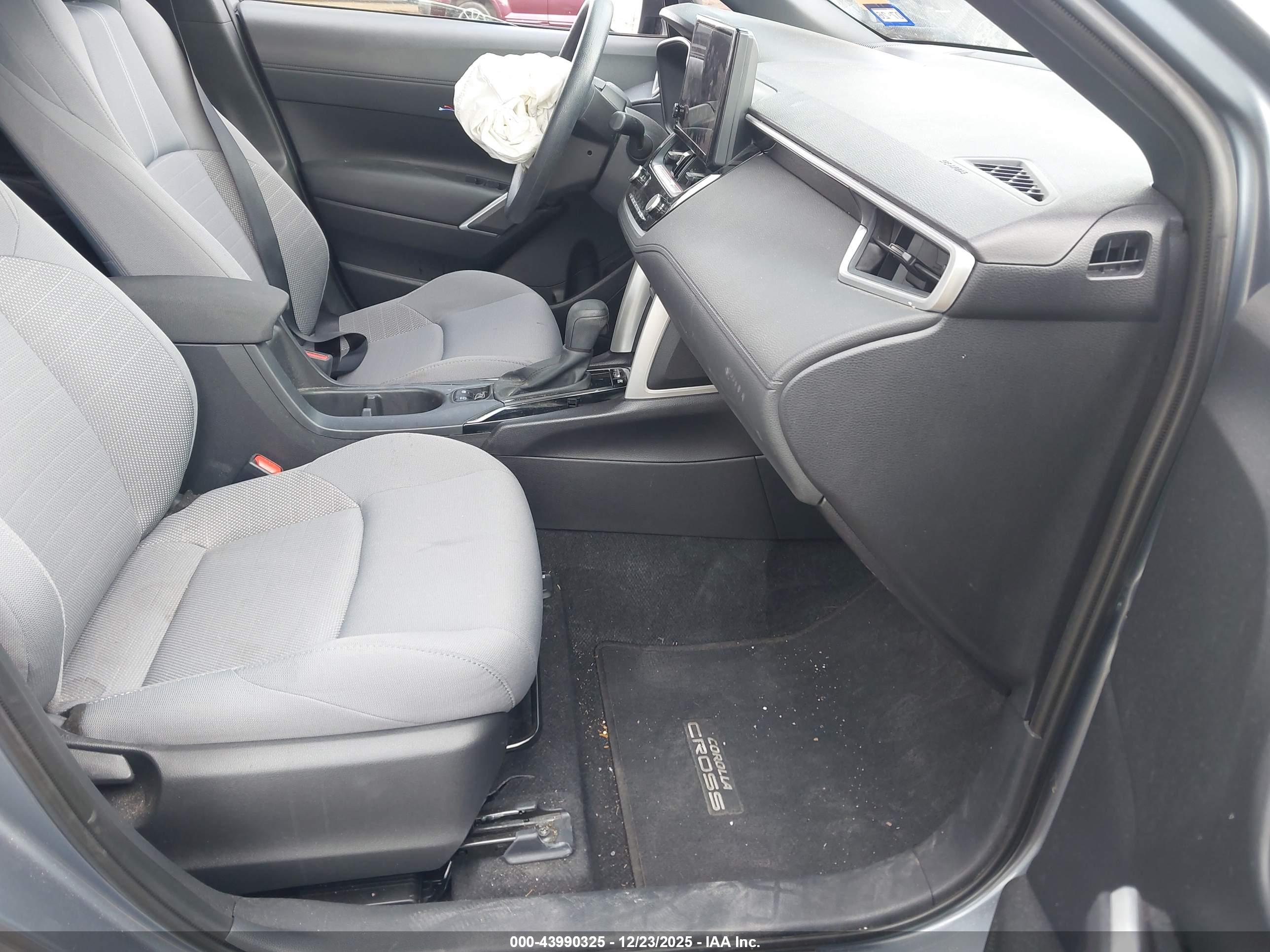TOYOTA COROLLA image 5