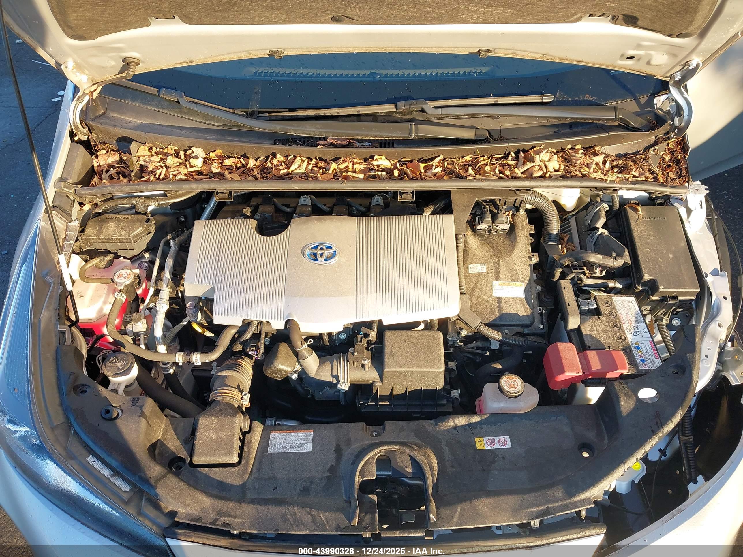 TOYOTA PRIUS image 10