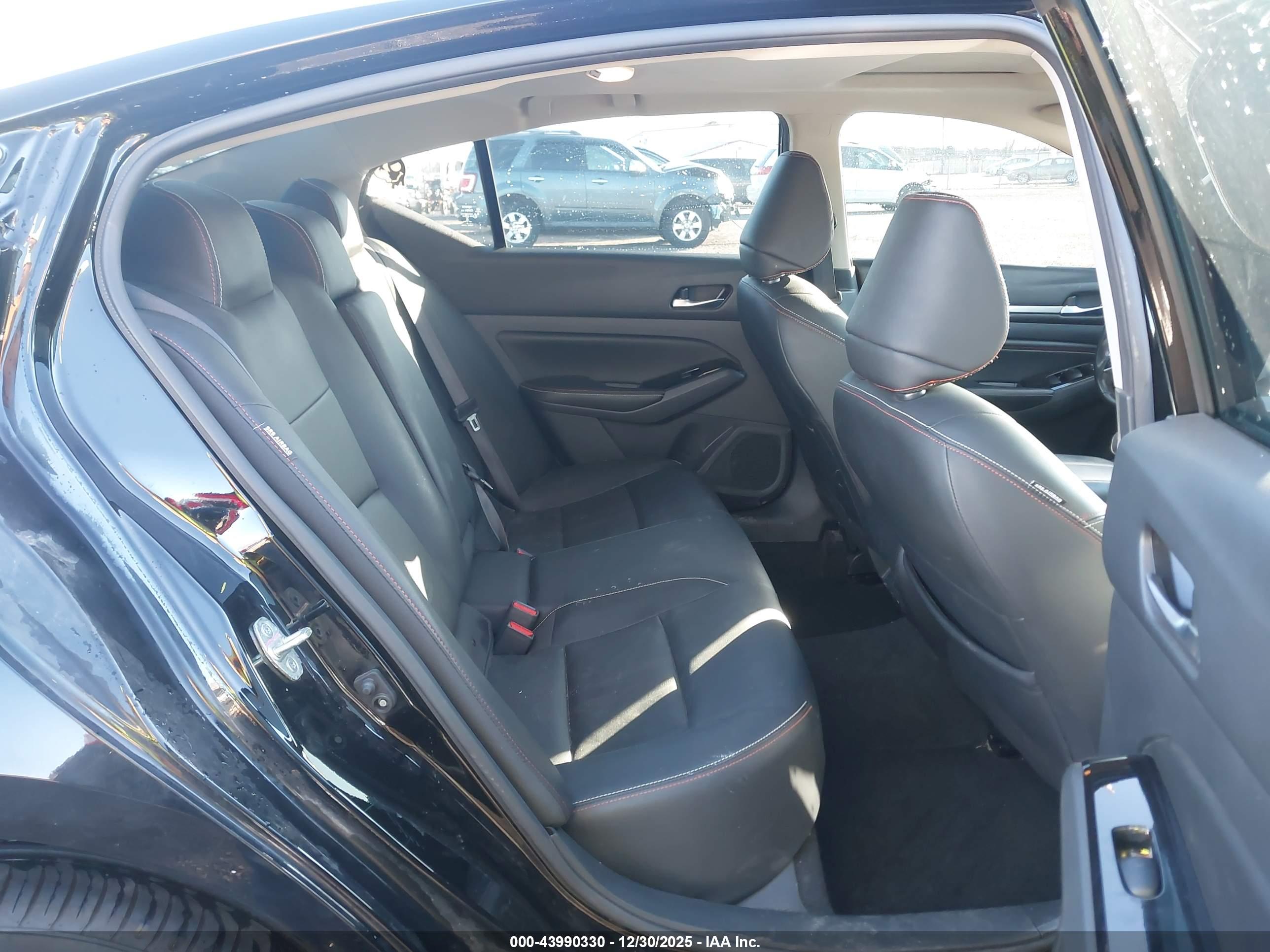 NISSAN ALTIMA image 8