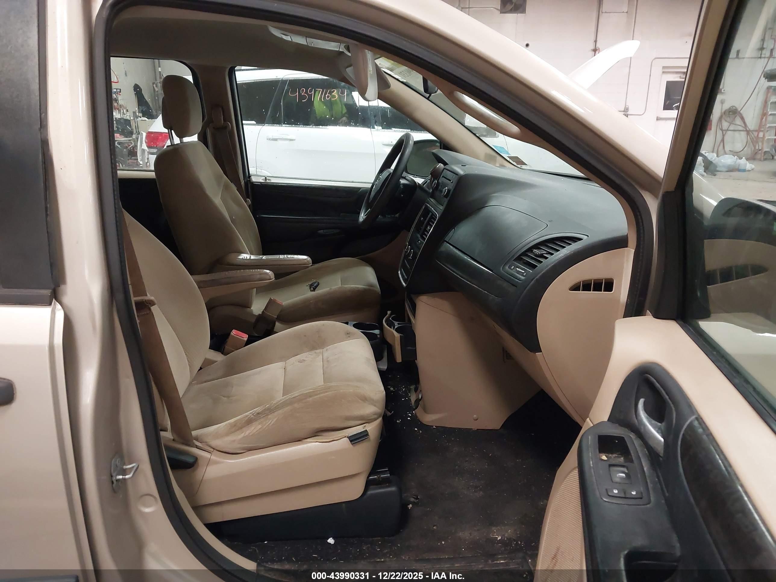 DODGE GRAND image 5
