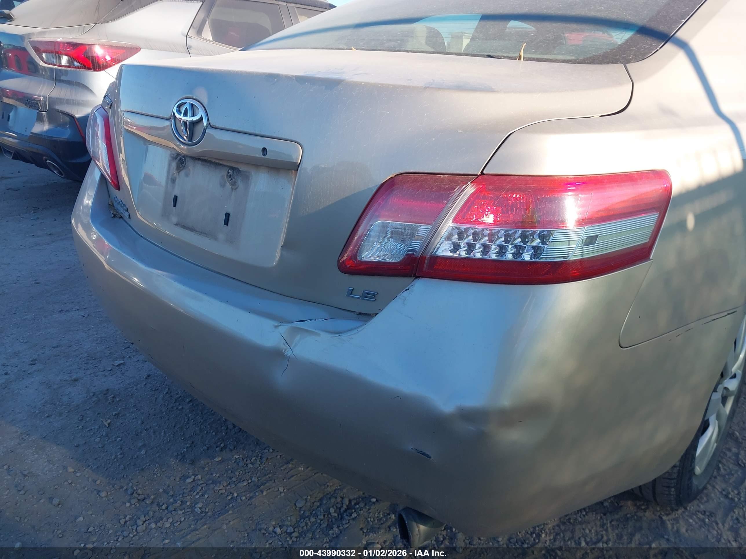 TOYOTA CAMRY image 6