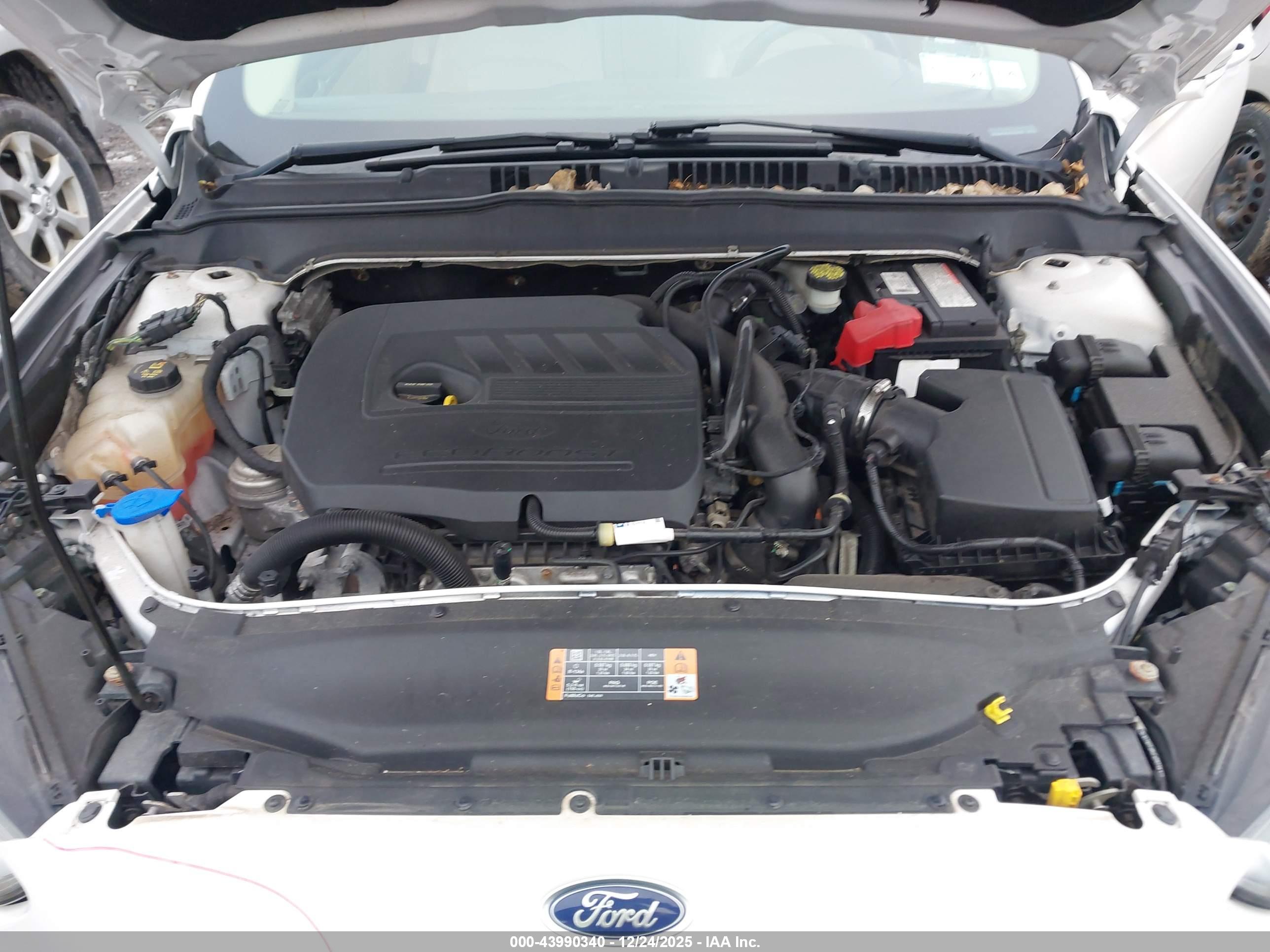 FORD FUSION image 10