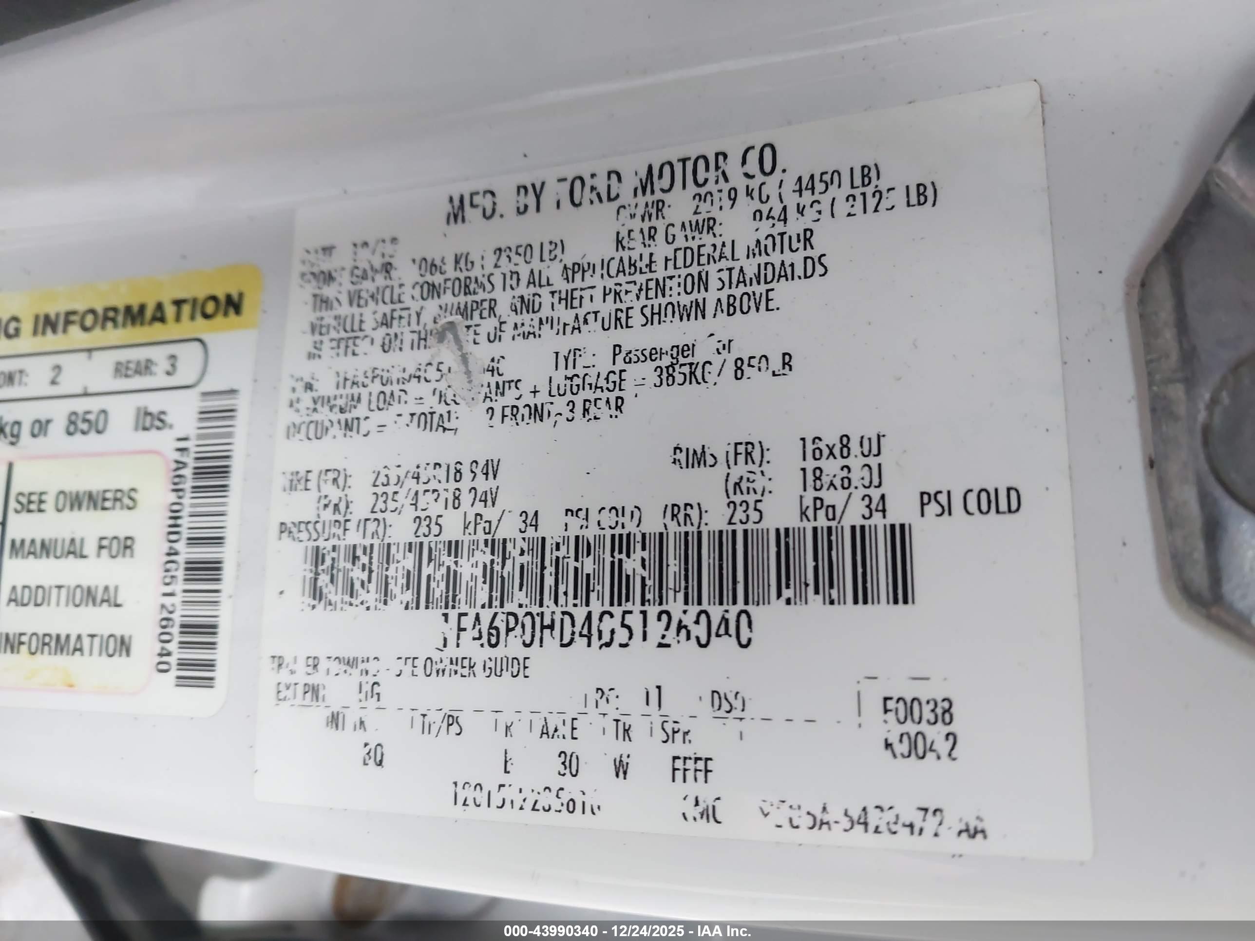 FORD FUSION image 9