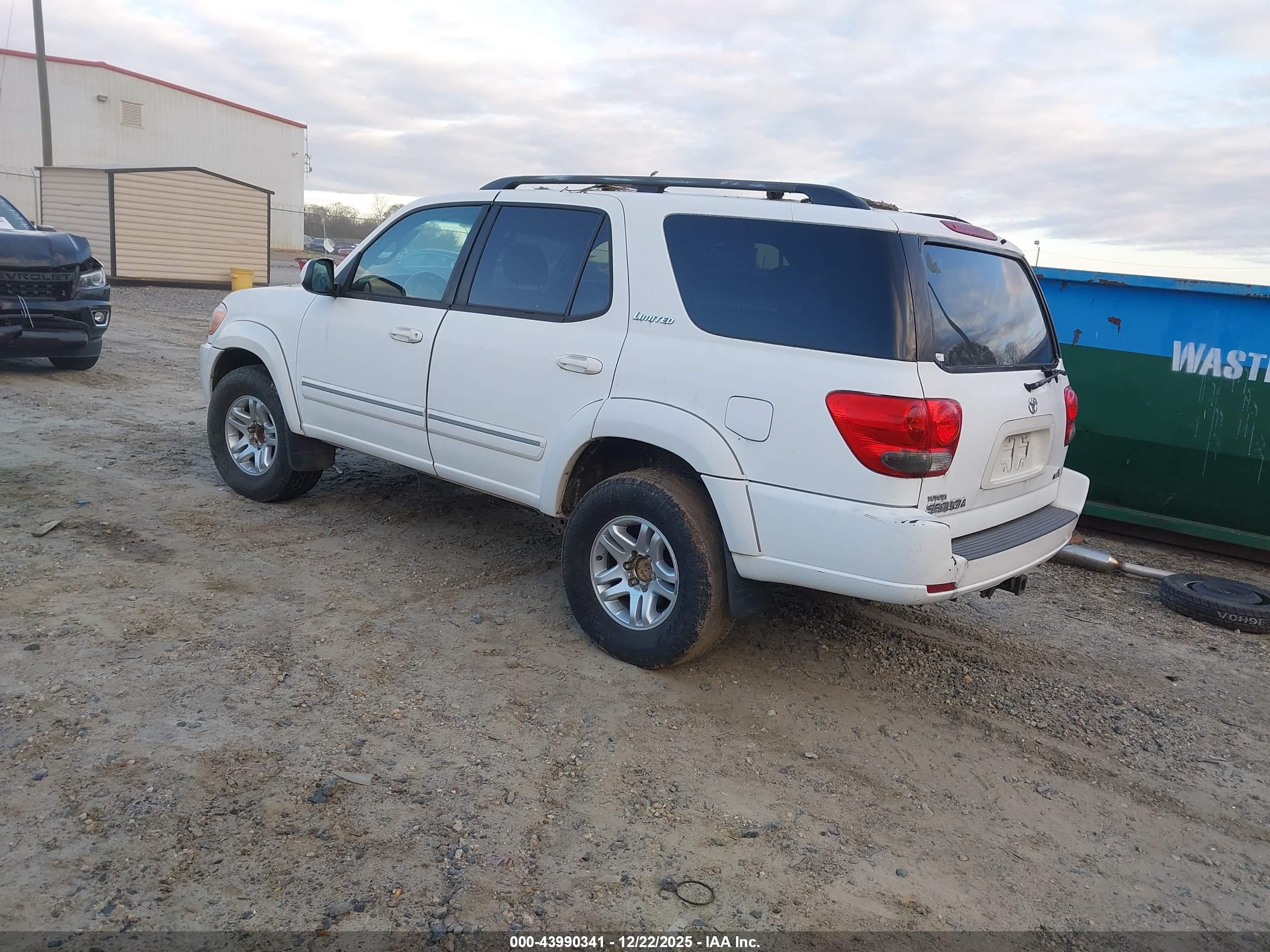TOYOTA SEQUOIA image 3