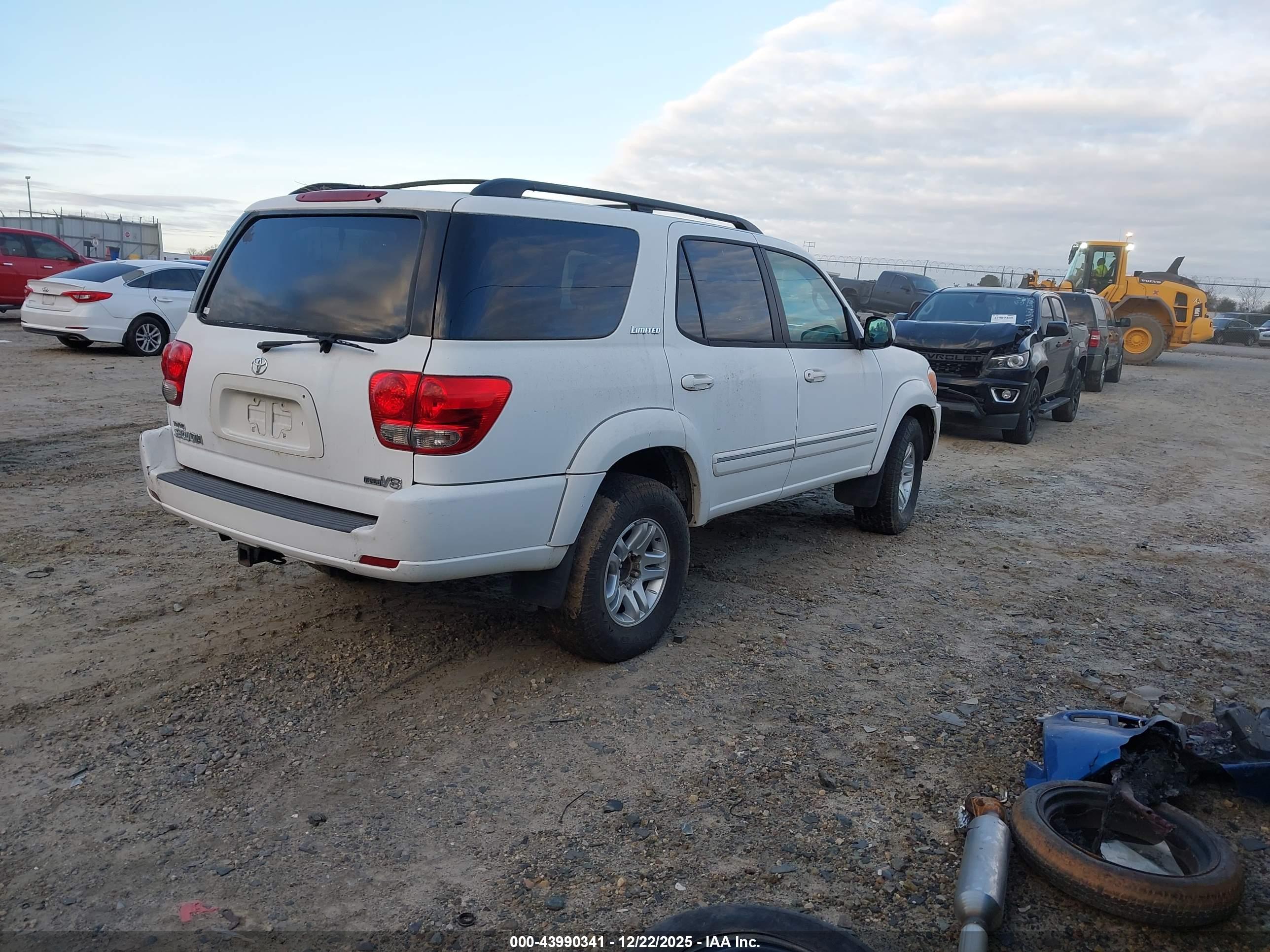 TOYOTA SEQUOIA image 4