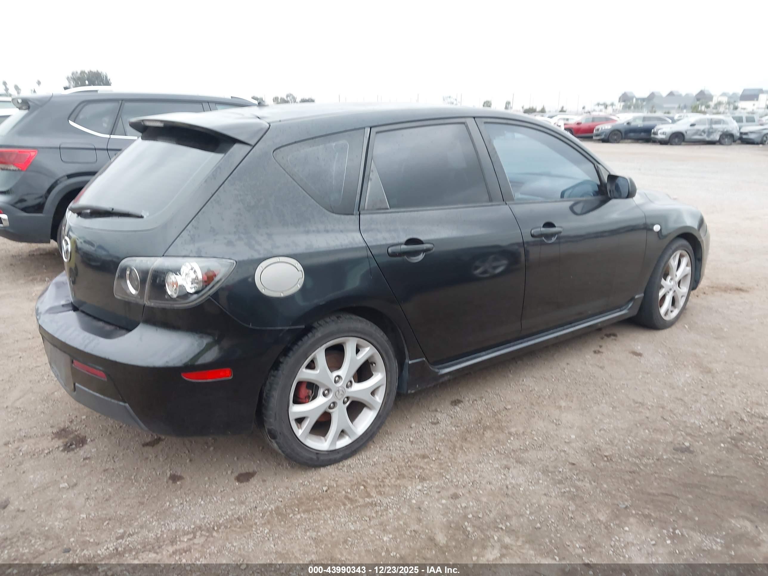 MAZDA MAZDA3 image 4