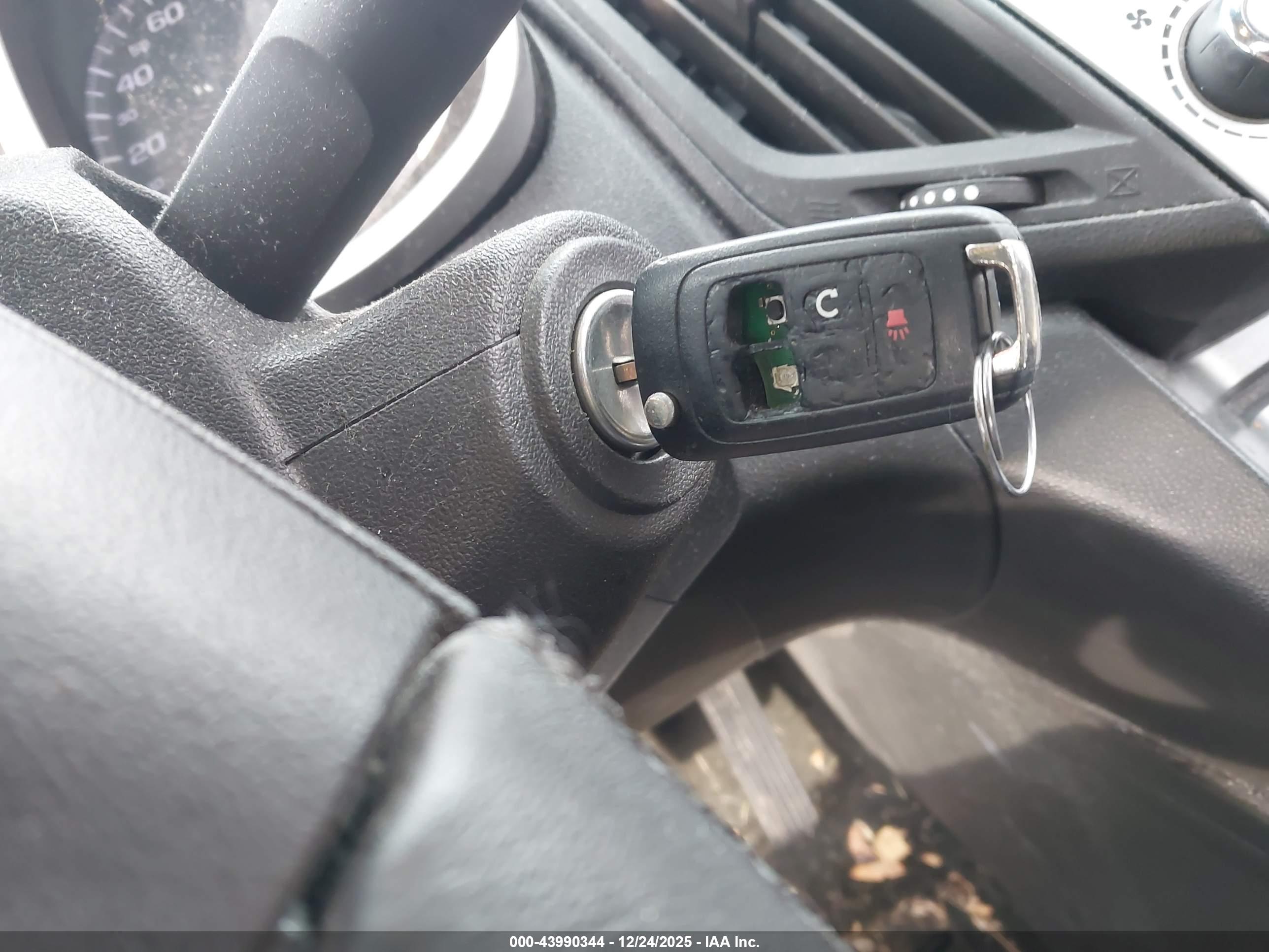 CHEVROLET EQUINOX image 11
