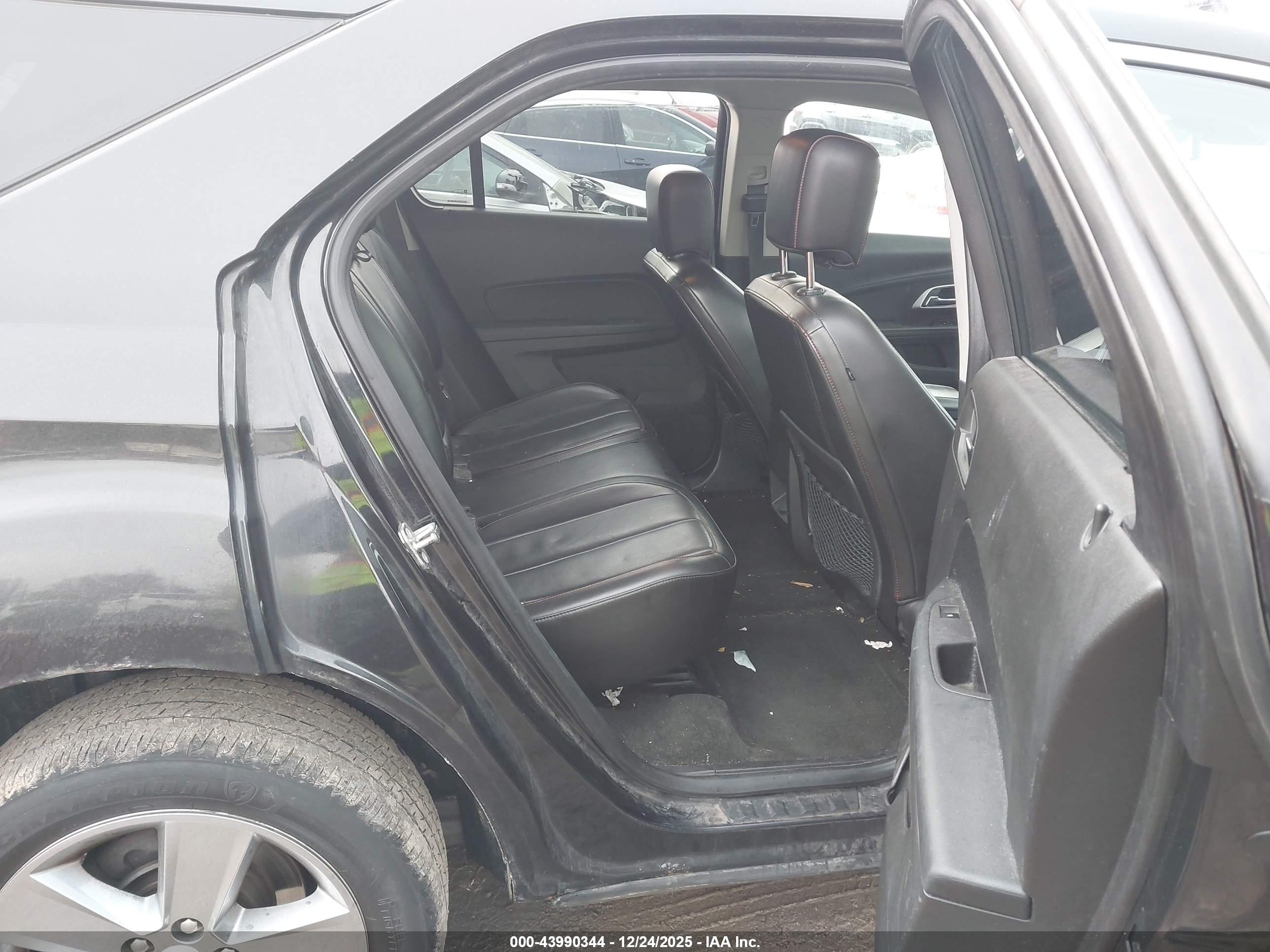CHEVROLET EQUINOX image 8