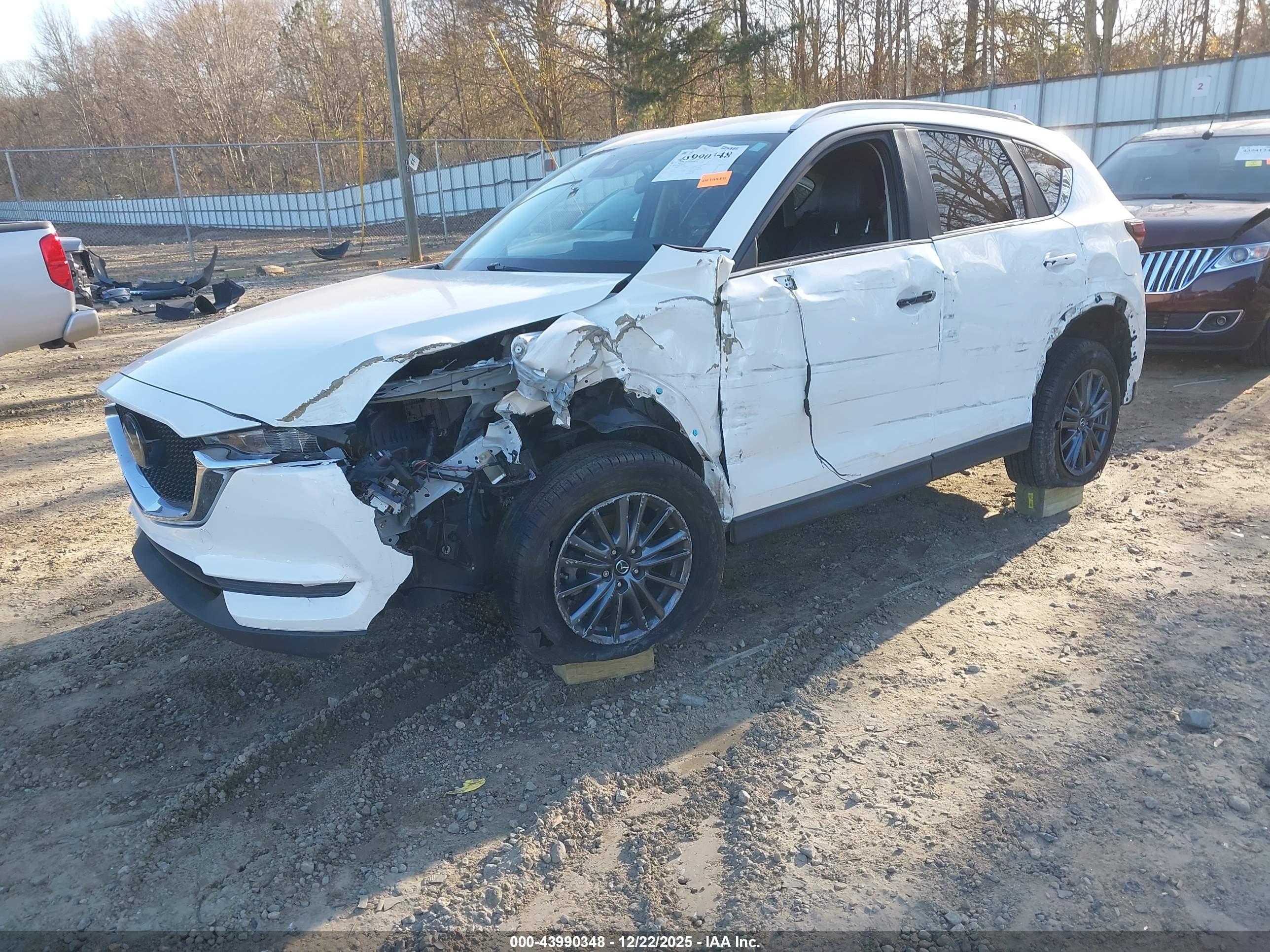 MAZDA CX-5 image 2