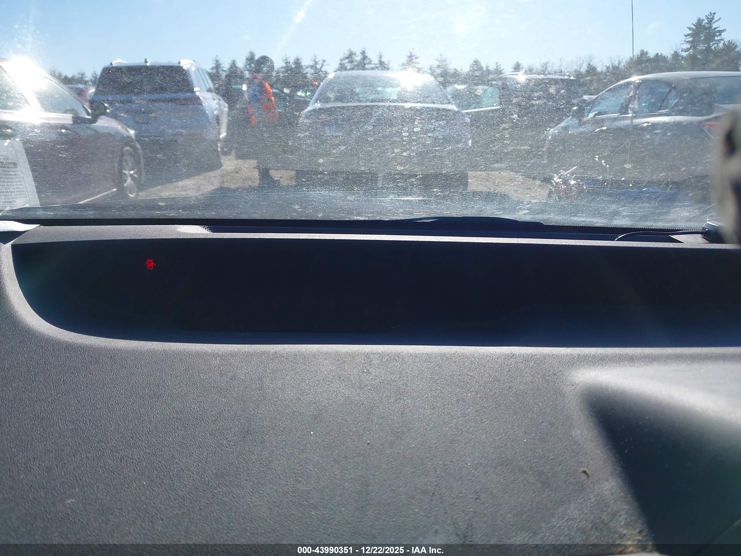 TOYOTA PRIUS image 7