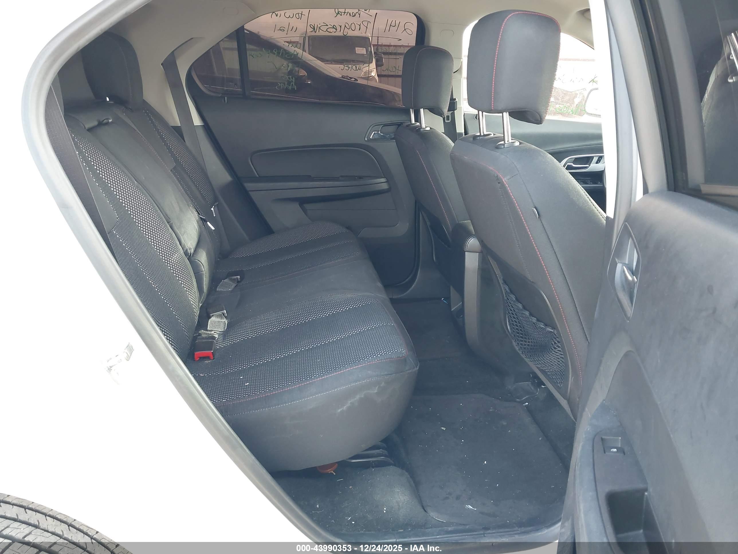 CHEVROLET EQUINOX image 8